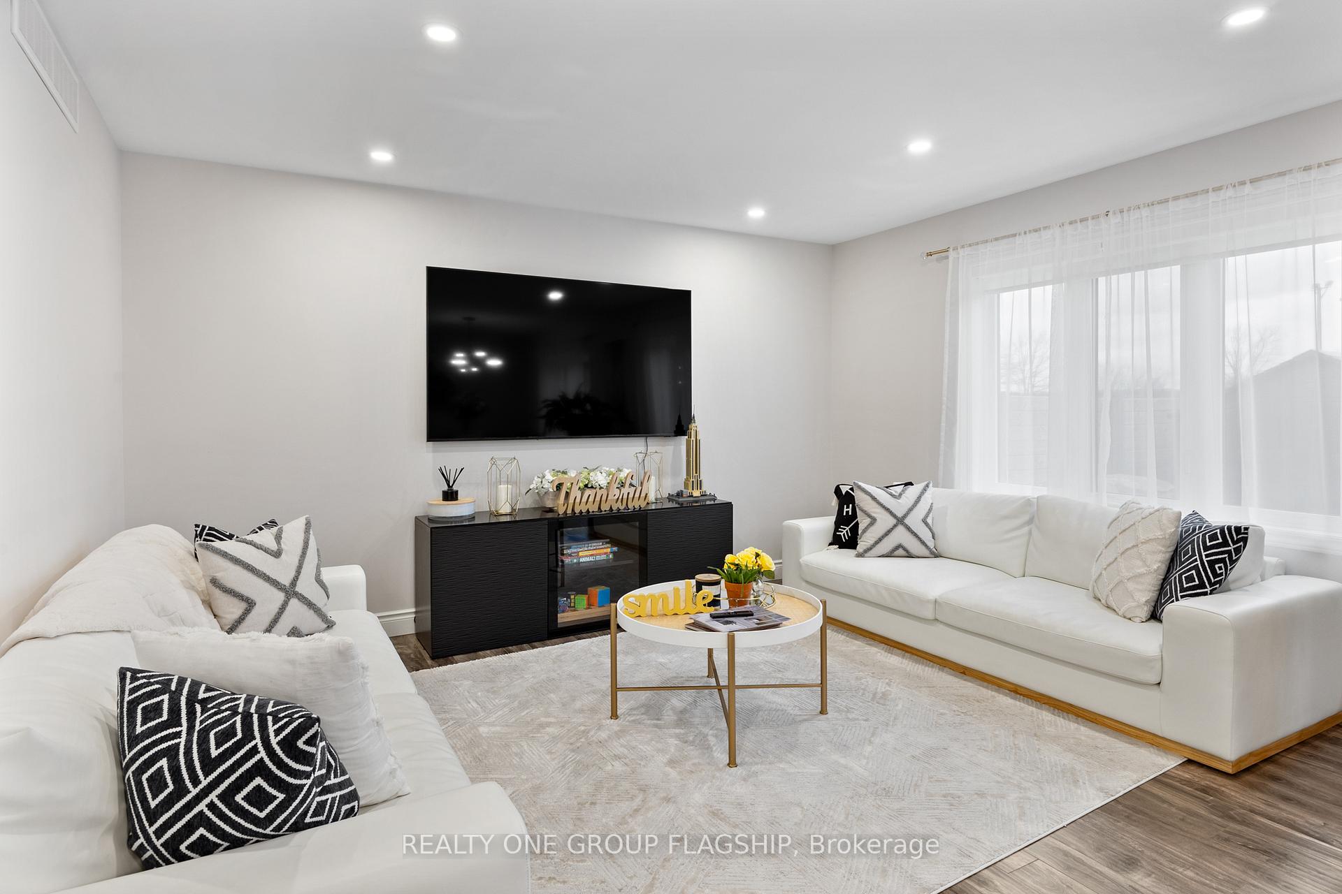 Photo 15 of 1176 Kamloops Street, Windsor — HOMEH