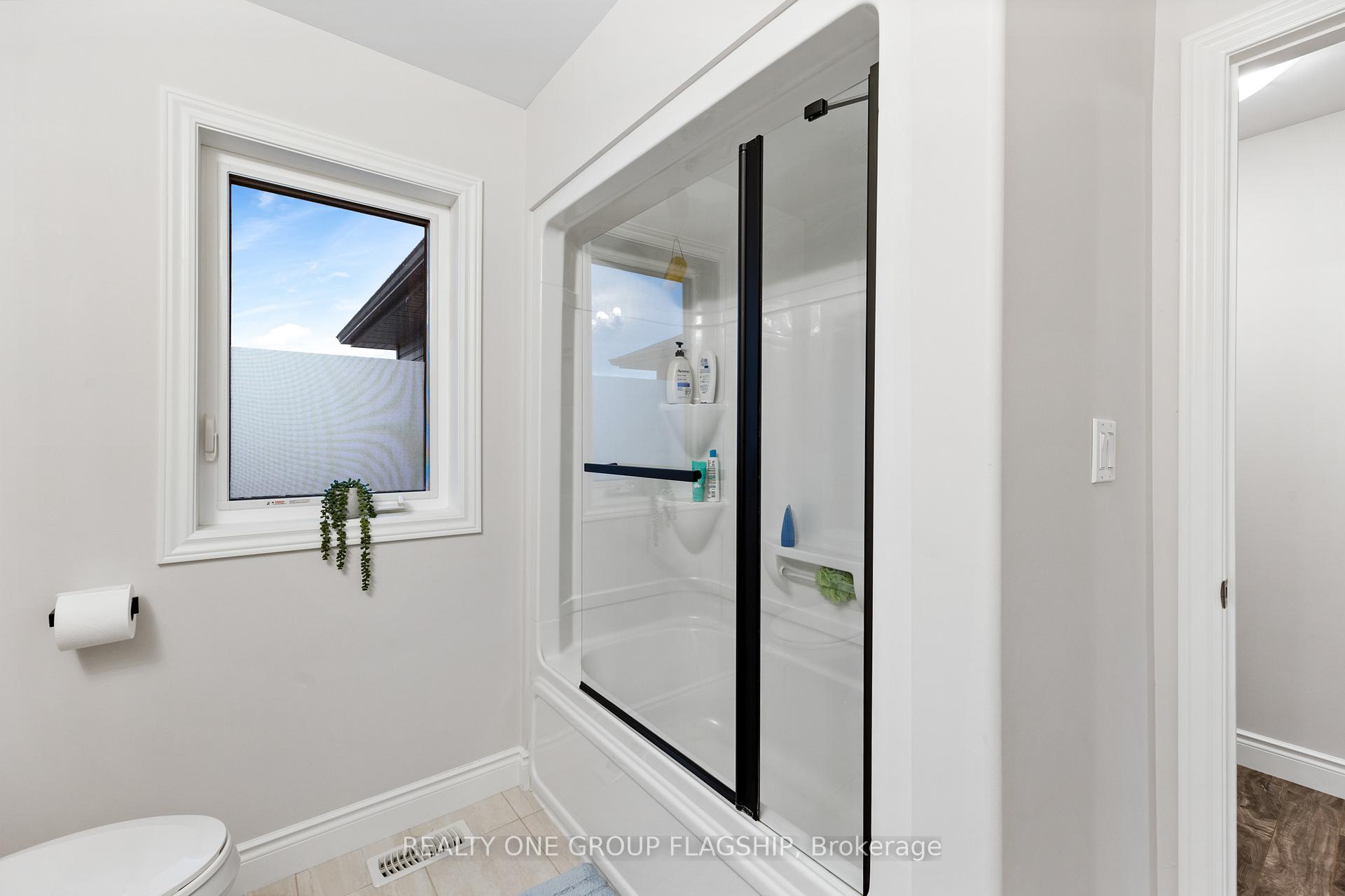 Photo 26 of 1176 Kamloops Street, Windsor — HOMEH