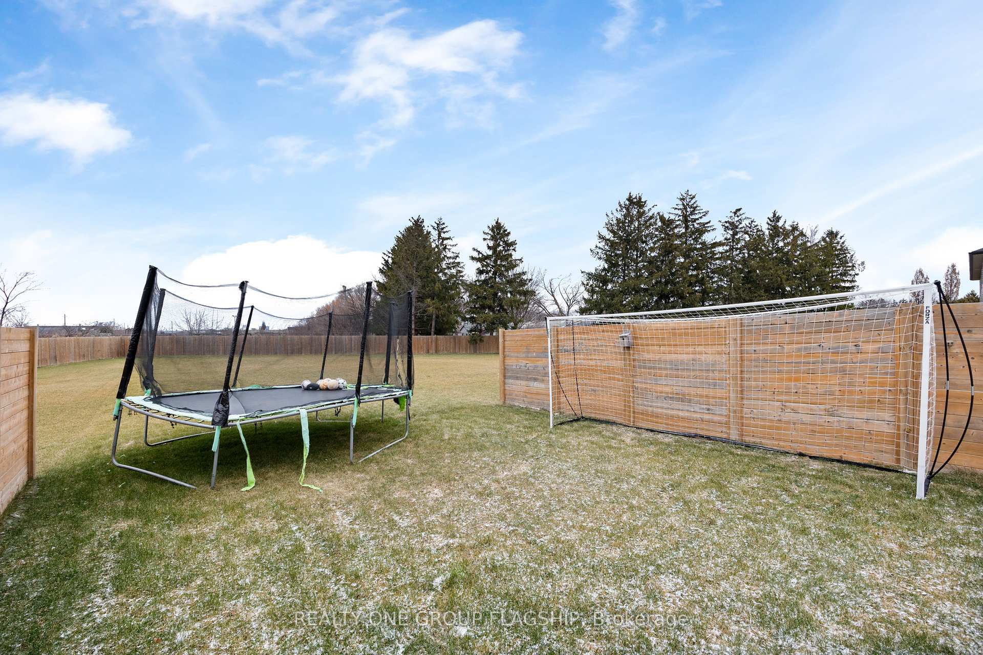 Photo 30 of 1176 Kamloops Street, Windsor — HOMEH