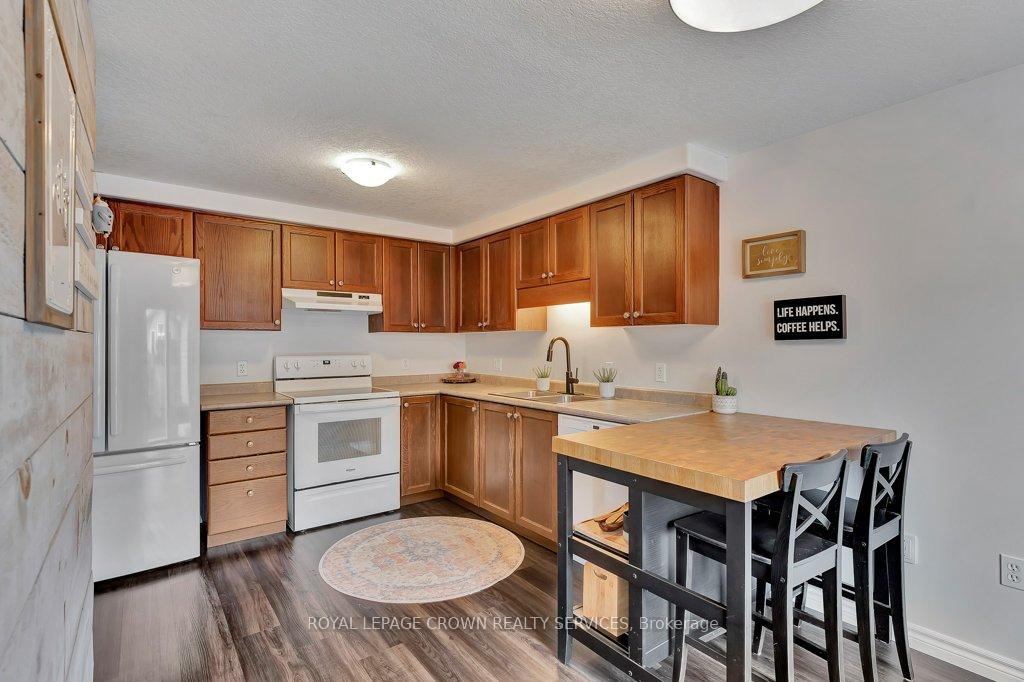 Photo 12 of 503 Virginia Creeper Street, Waterloo — HOMEH