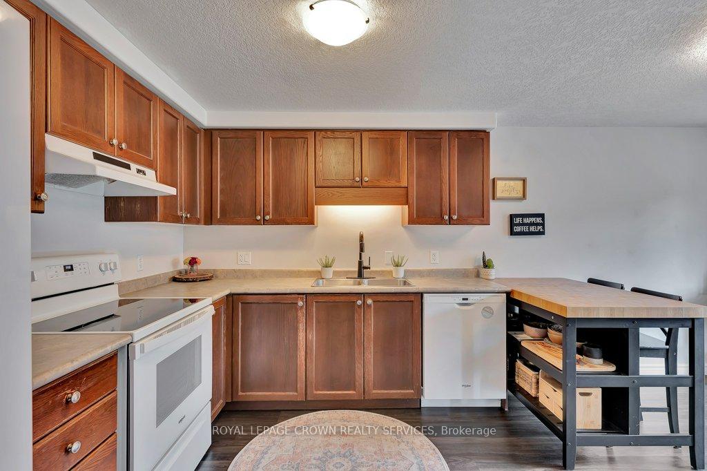 Photo 13 of 503 Virginia Creeper Street, Waterloo — HOMEH