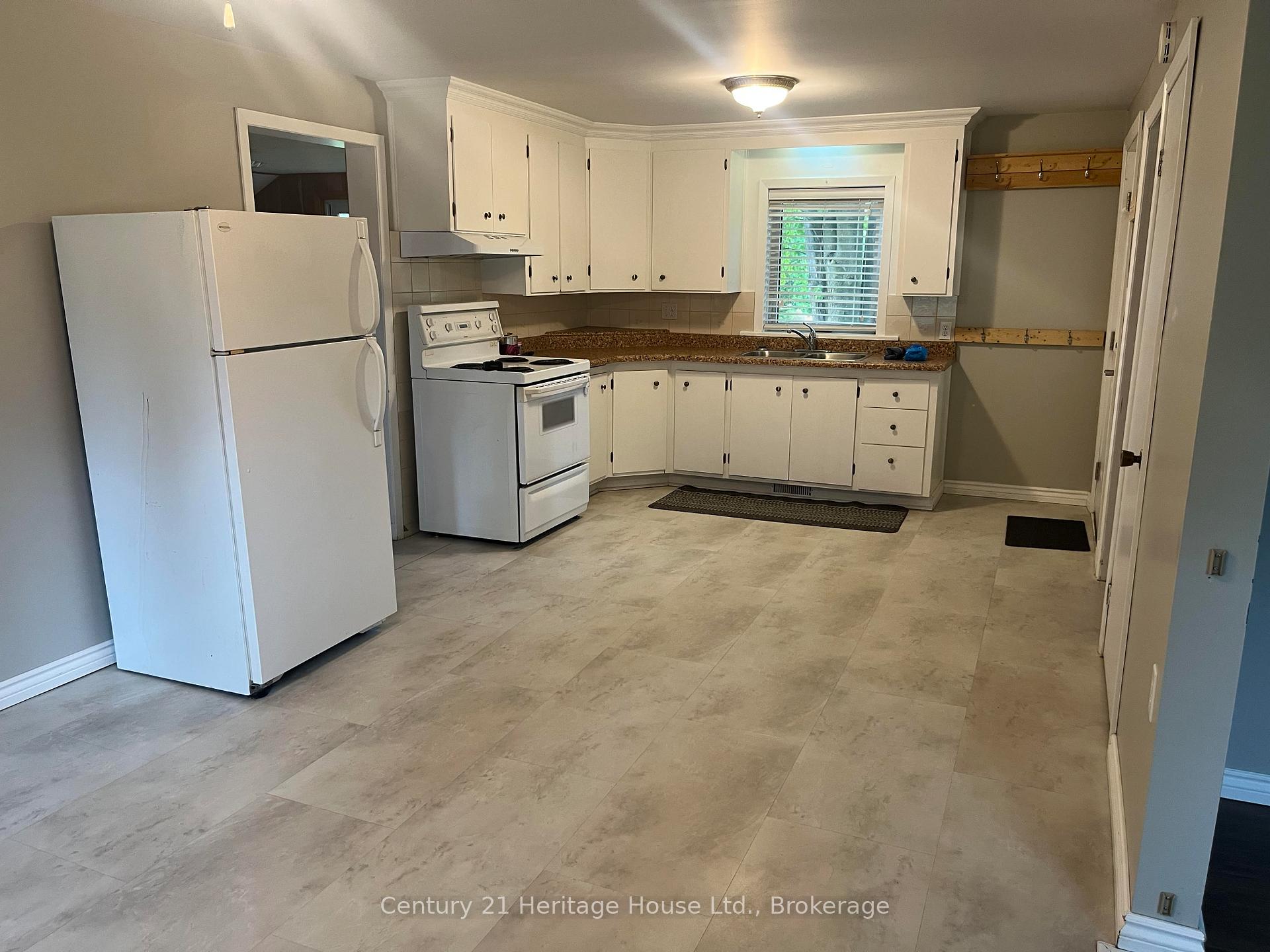 Photo 3 of 322 Augusta Street, West Grey — HOMEH