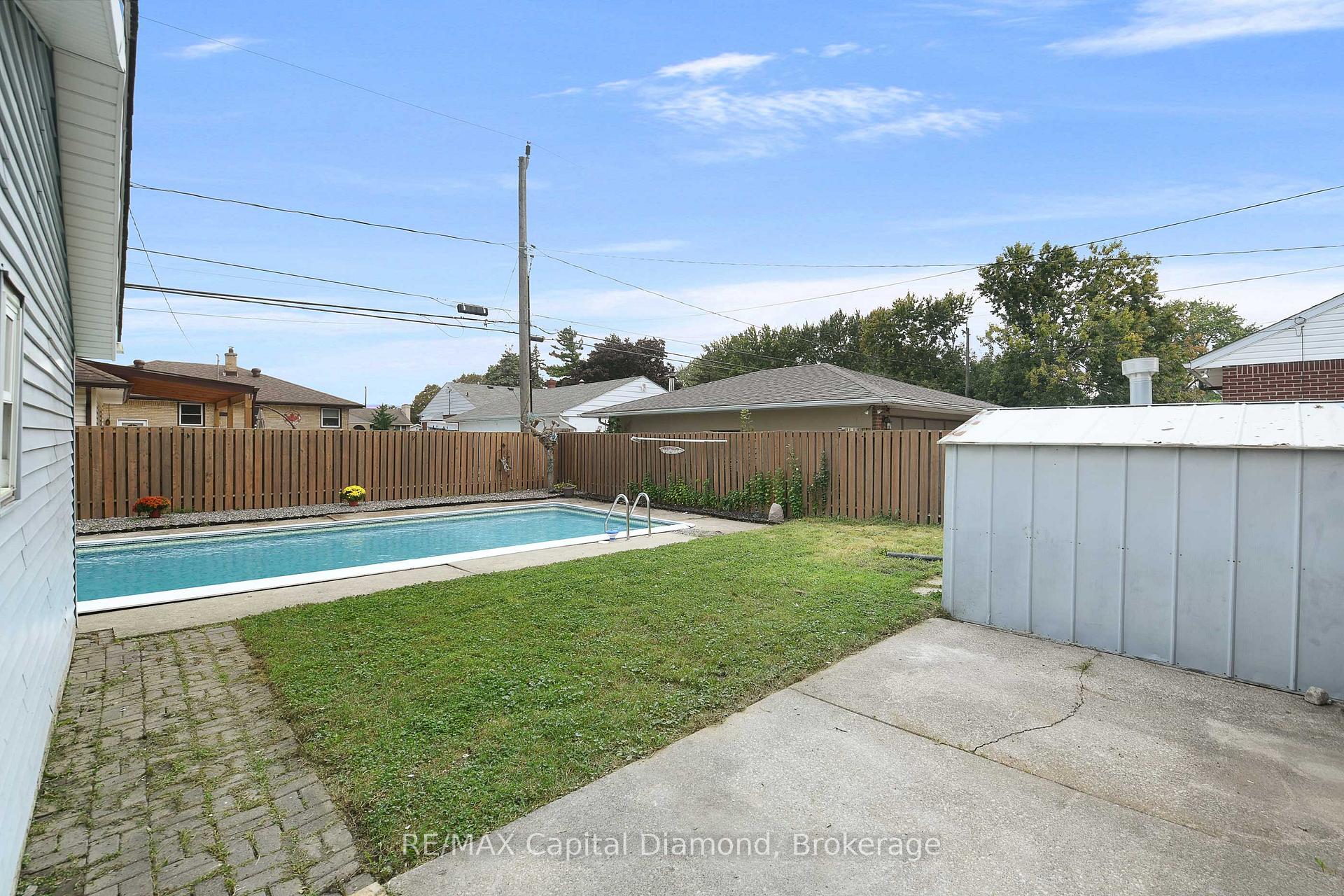 Photo 1 of 3521 Dominion Boulevard, Windsor — HOMEH