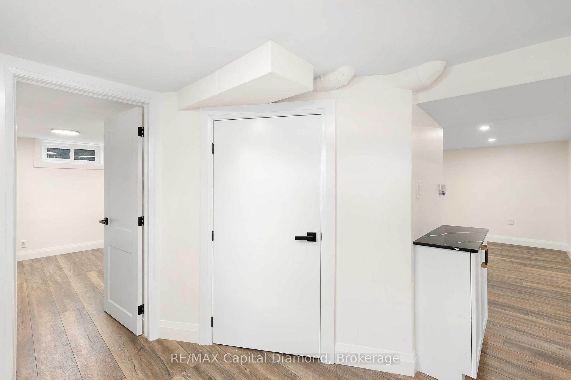 Photo 2 of 3521 Dominion Boulevard, Windsor — HOMEH