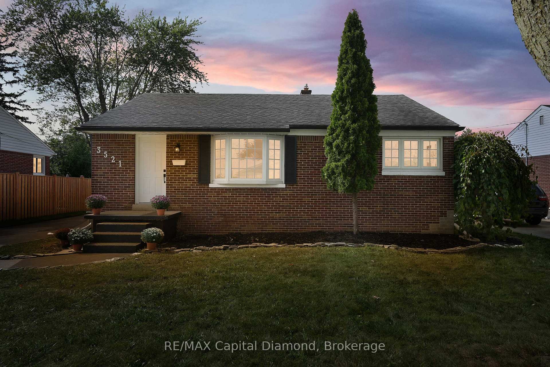 Photo 10 of 3521 Dominion Boulevard, Windsor — HOMEH