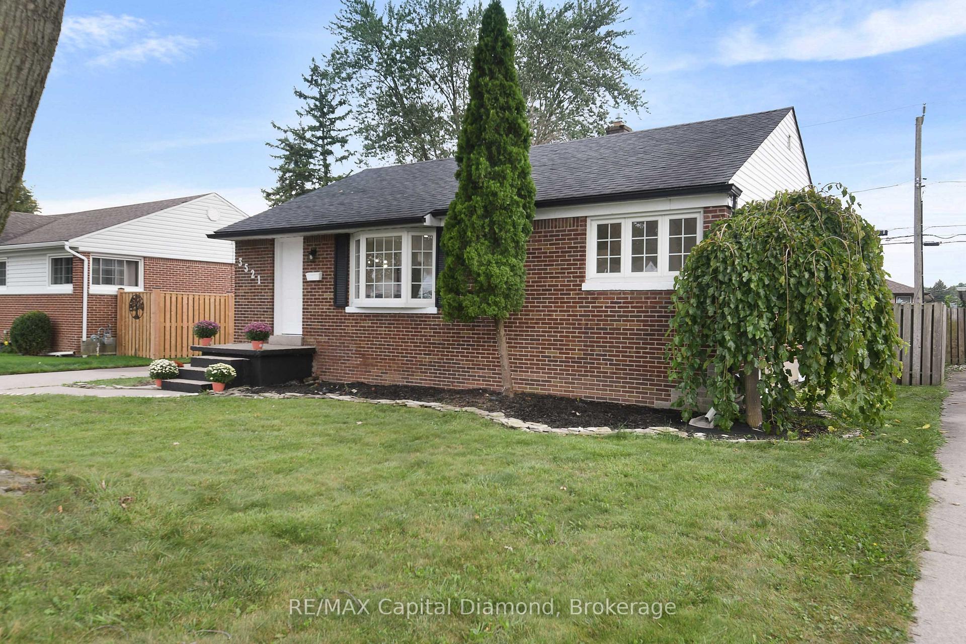 Photo 17 of 3521 Dominion Boulevard, Windsor — HOMEH