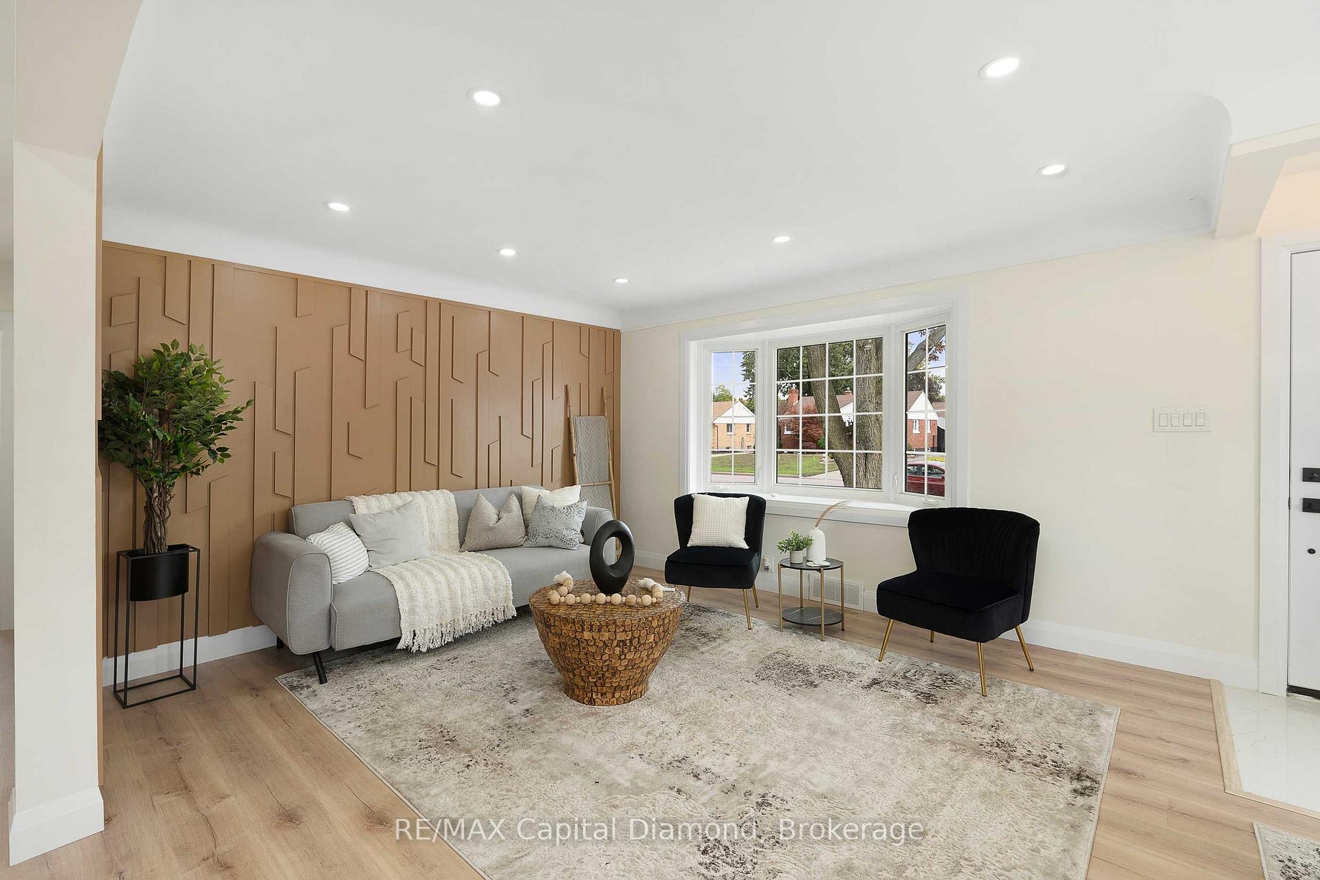 Photo 21 of 3521 Dominion Boulevard, Windsor — HOMEH