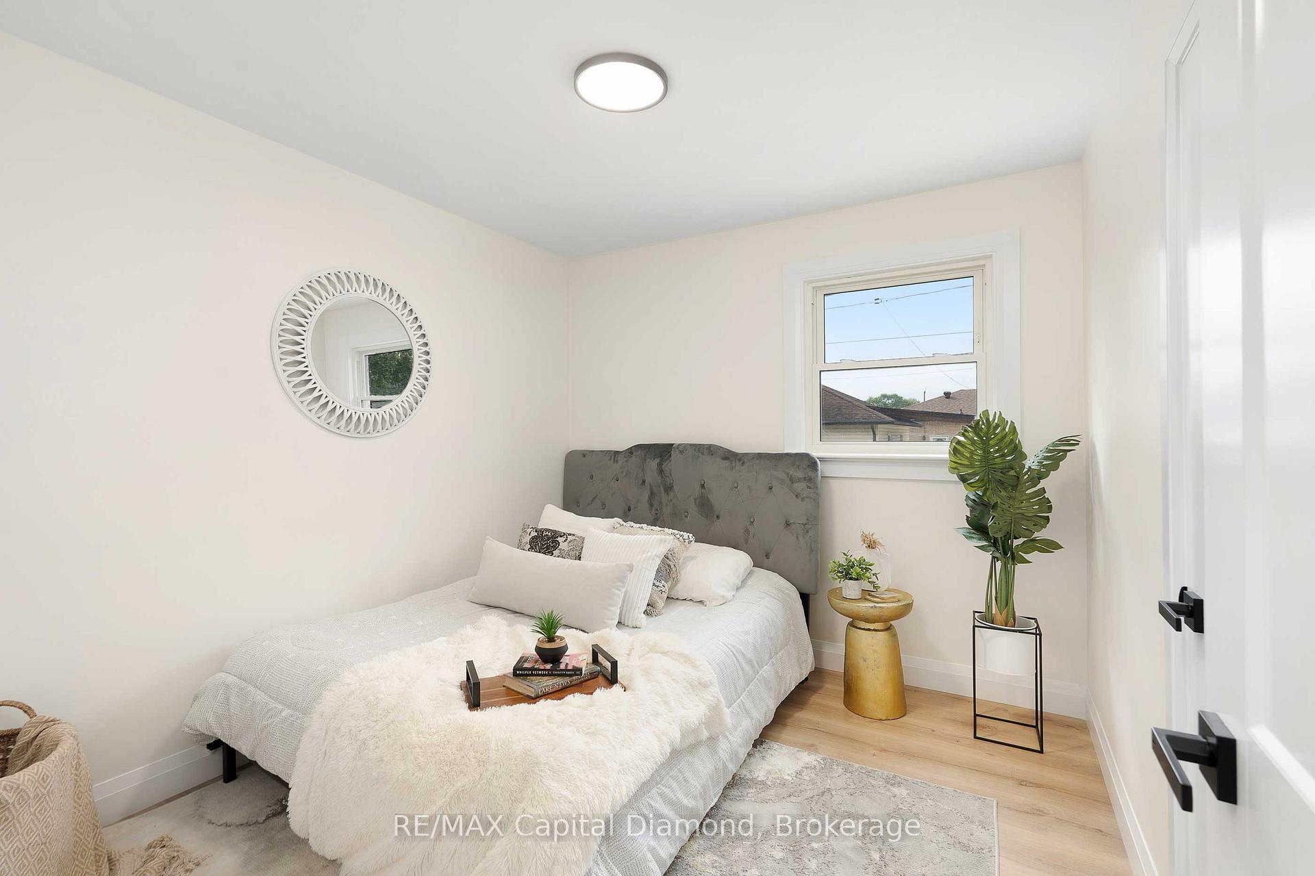 Photo 25 of 3521 Dominion Boulevard, Windsor — HOMEH