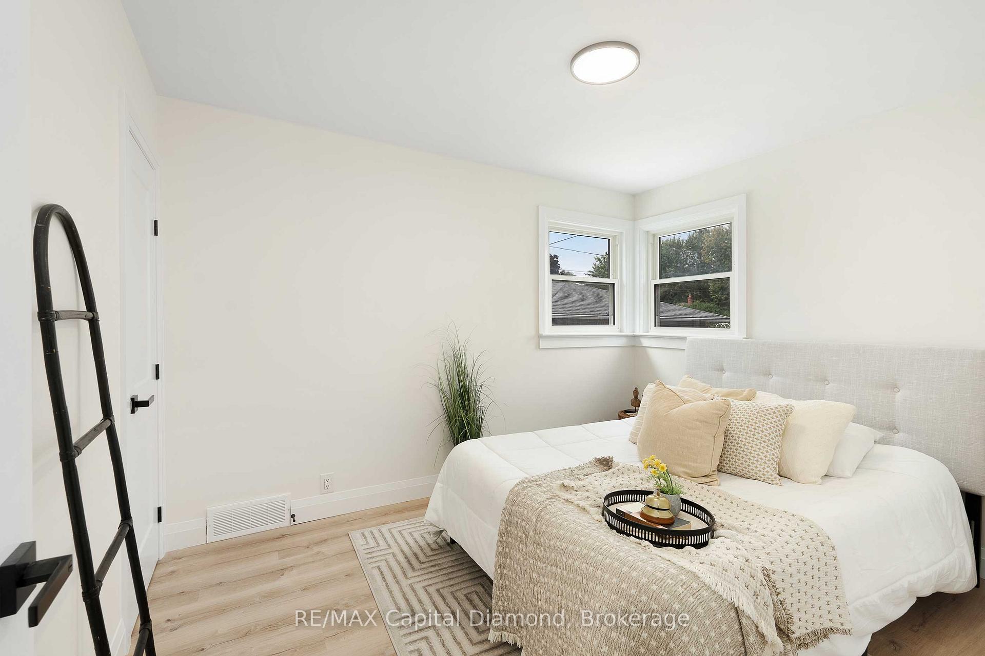 Photo 26 of 3521 Dominion Boulevard, Windsor — HOMEH