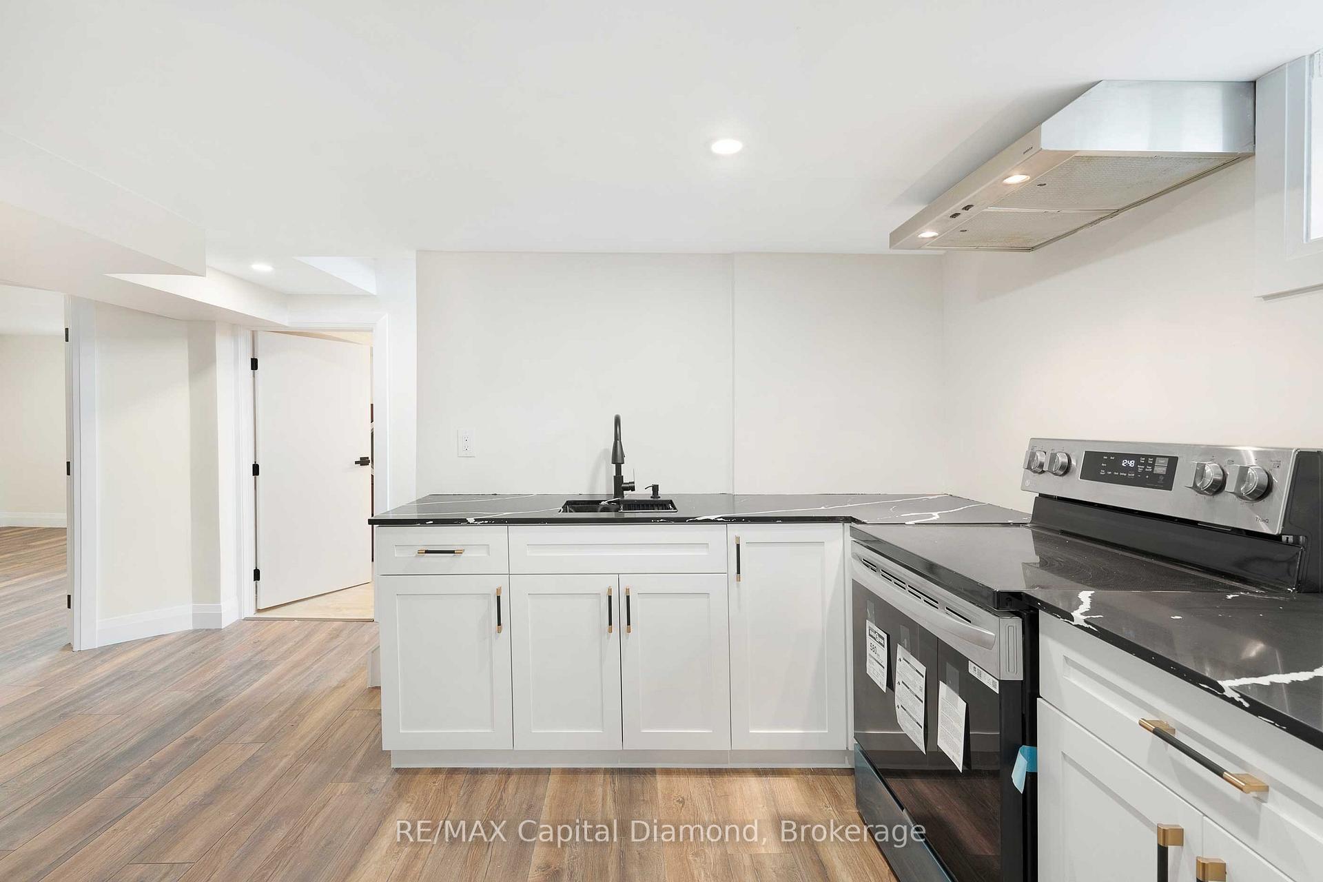 Photo 32 of 3521 Dominion Boulevard, Windsor — HOMEH