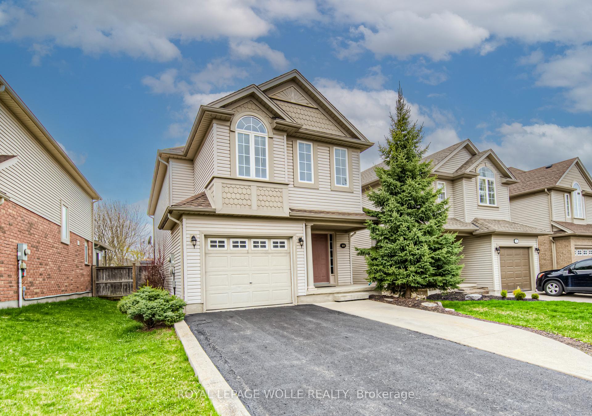 Photo 2 of 732 Grand Banks Drive, Waterloo — HOMEH