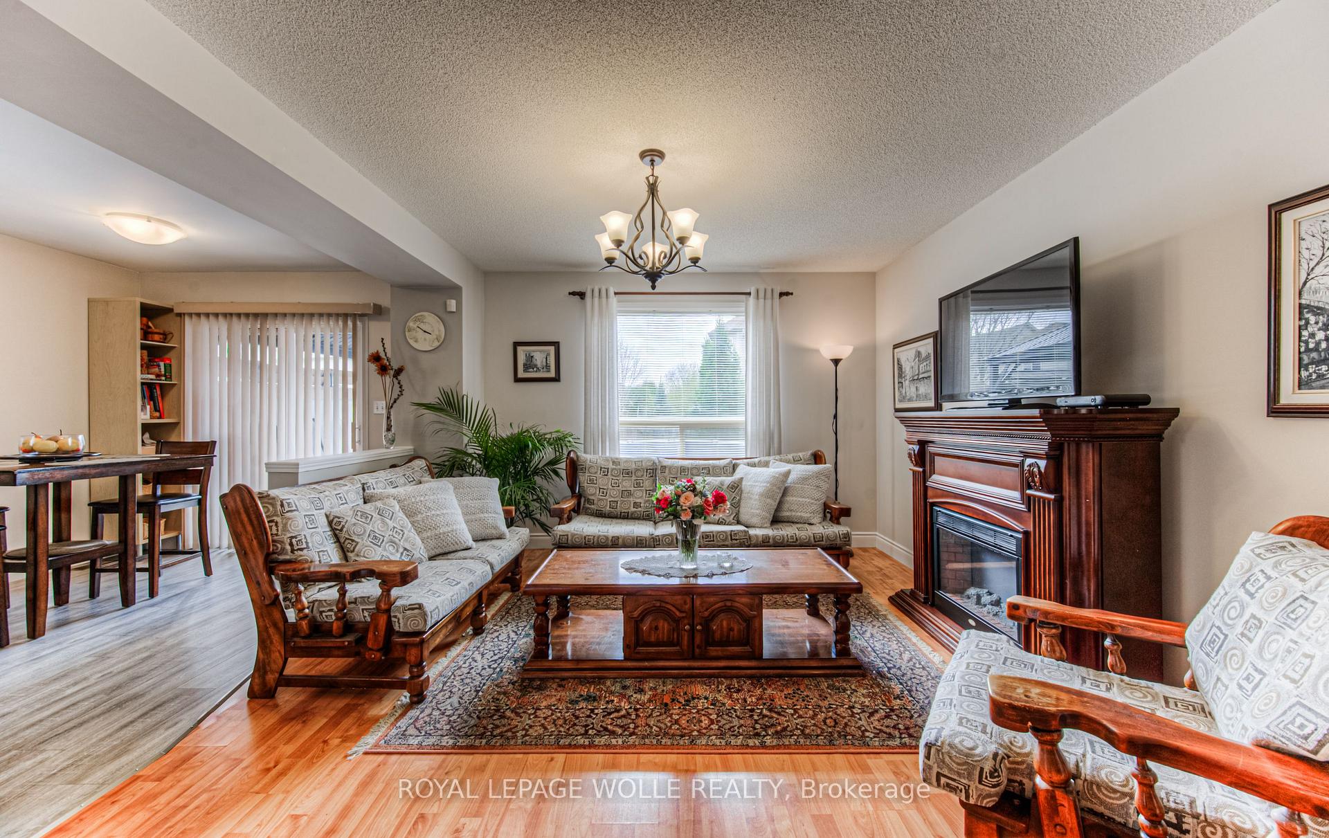 Photo 9 of 732 Grand Banks Drive, Waterloo — HOMEH
