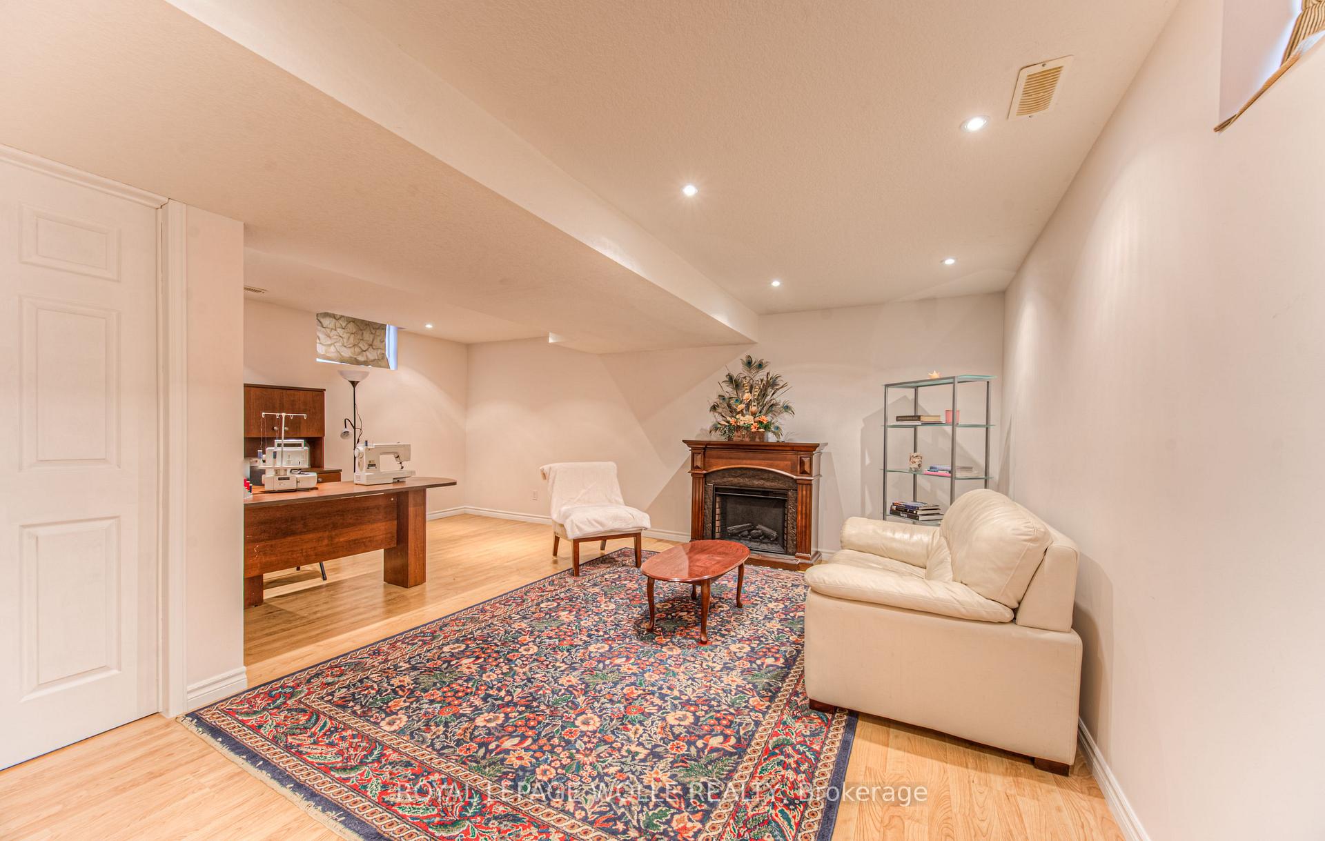 Photo 34 of 732 Grand Banks Drive, Waterloo — HOMEH