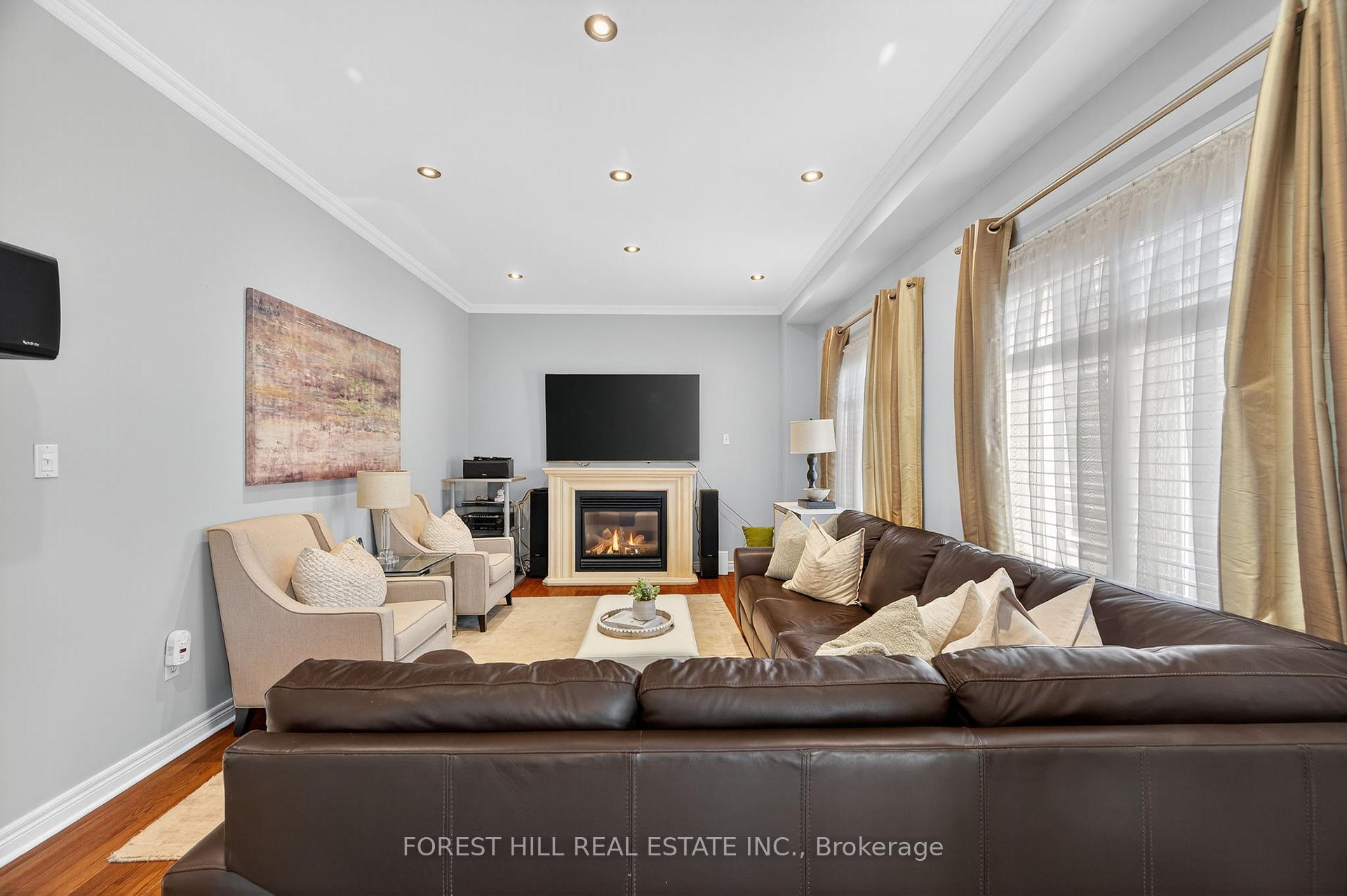 Photo 19 of 271 Autumn Hill Boulevard, Vaughan, Patterson — HOMEH