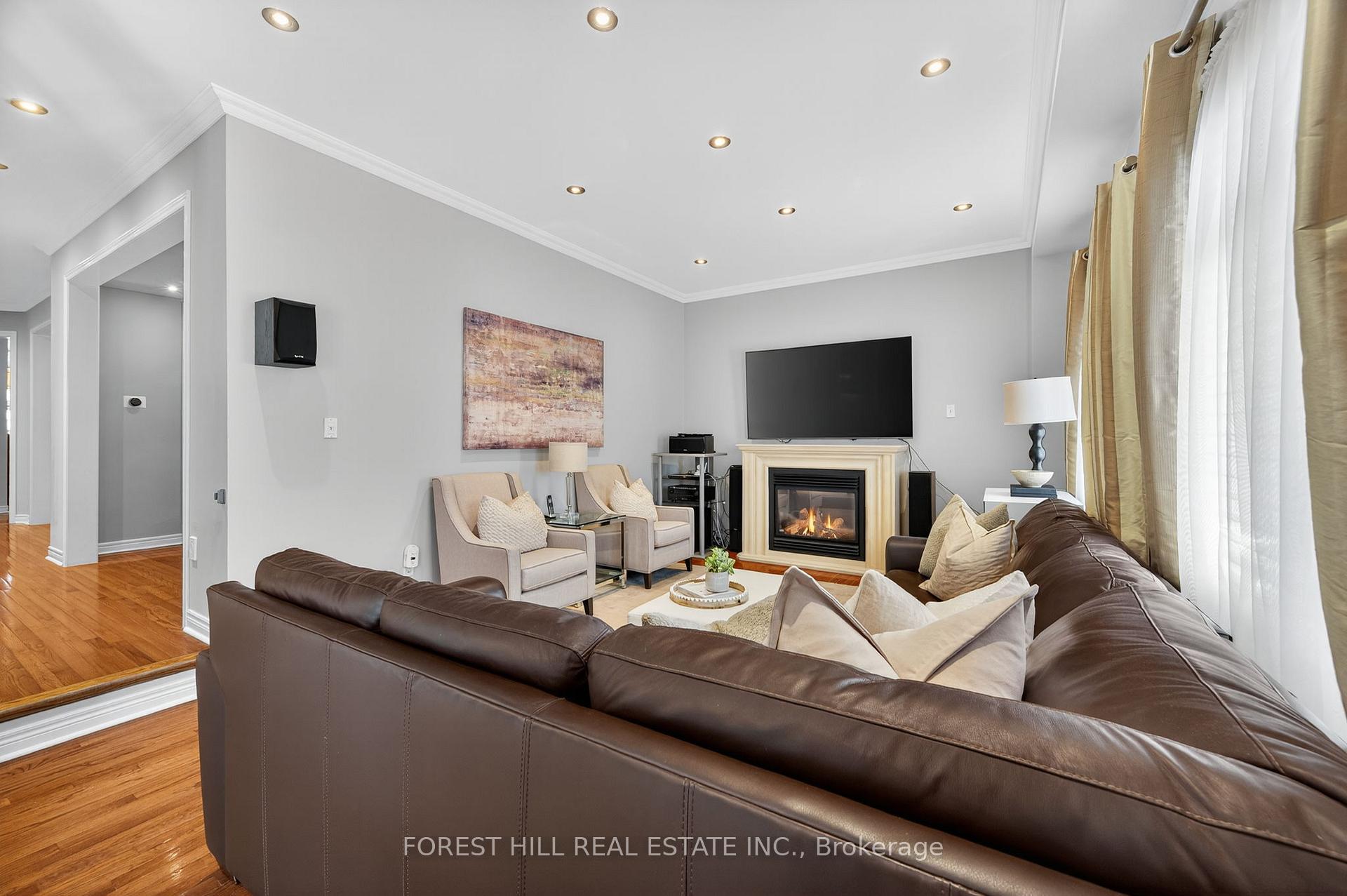 Photo 21 of 271 Autumn Hill Boulevard, Vaughan, Patterson — HOMEH