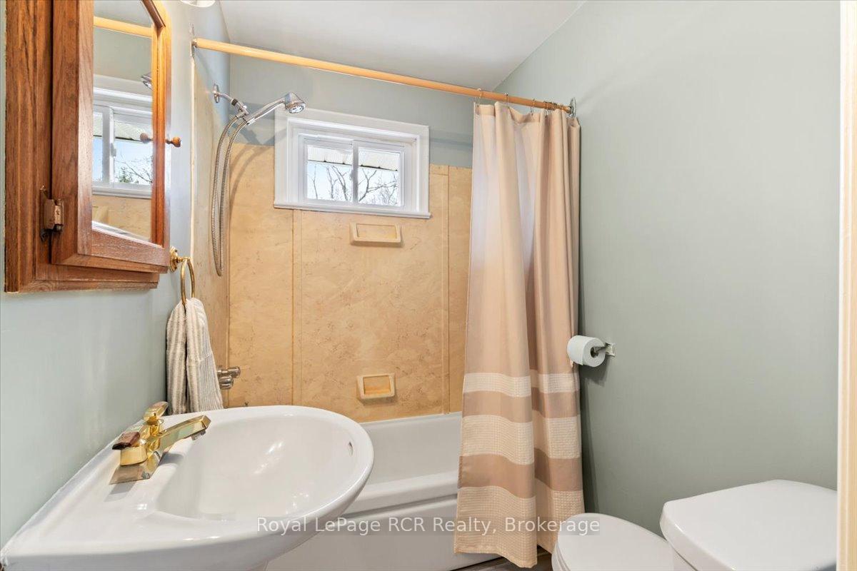 Photo 18 of 185 Saddler Street E, West Grey — HOMEH
