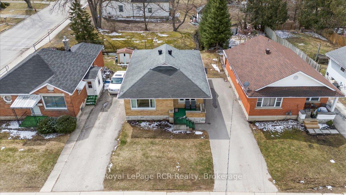 Photo 29 of 185 Saddler Street E, West Grey — HOMEH