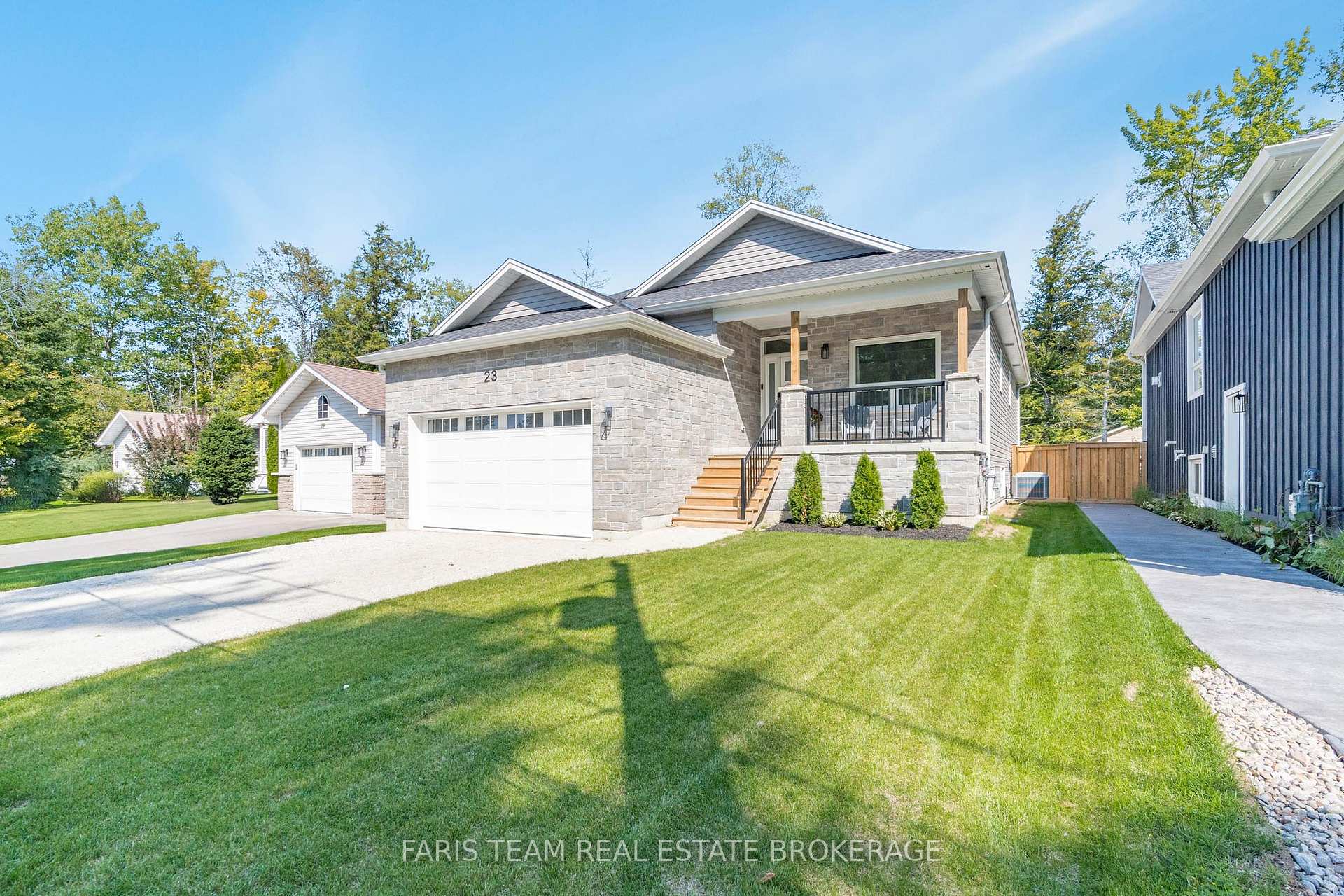 Photo 3 of 23 49th Street S, Wasaga Beach — HOMEH