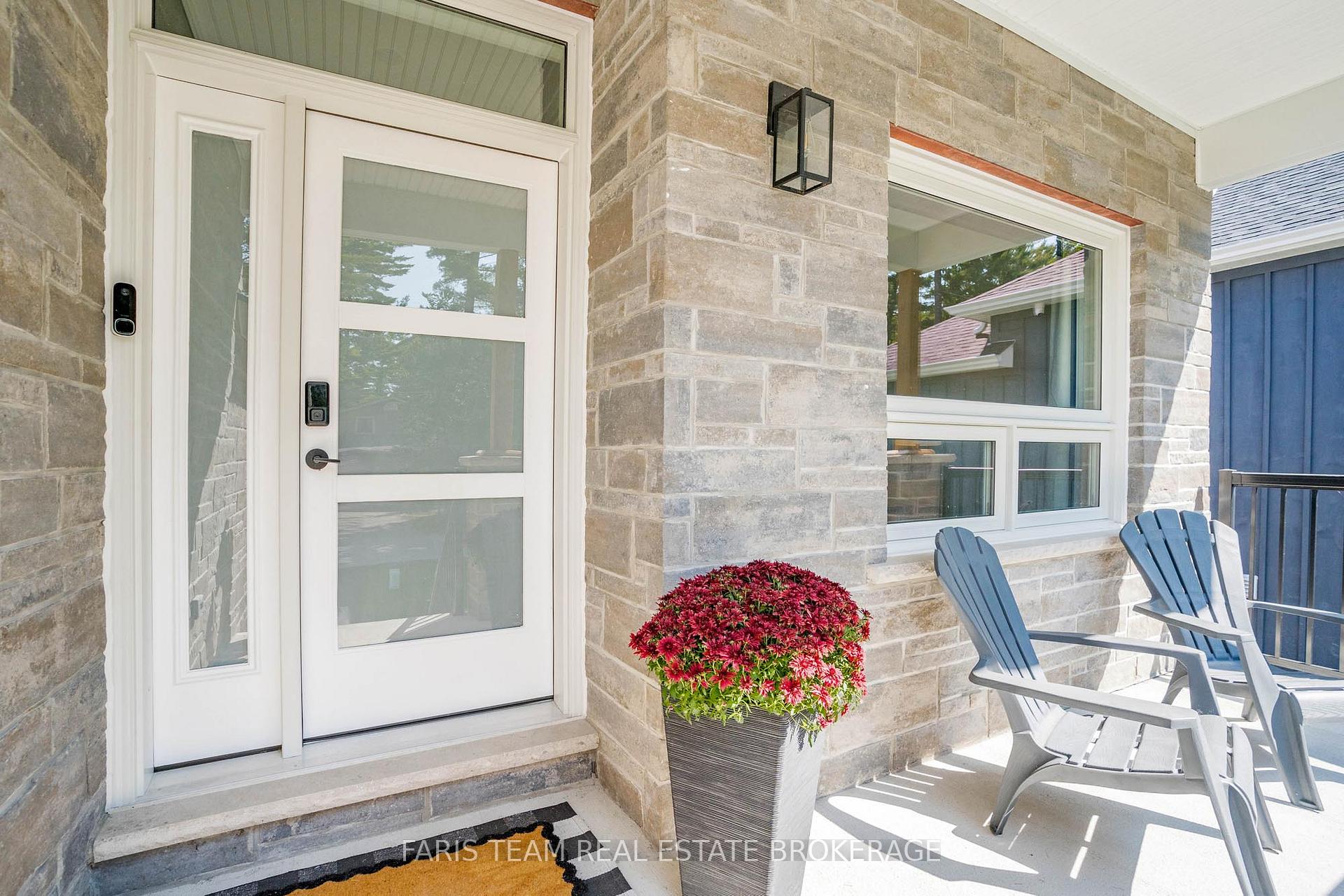 Photo 4 of 23 49th Street S, Wasaga Beach — HOMEH