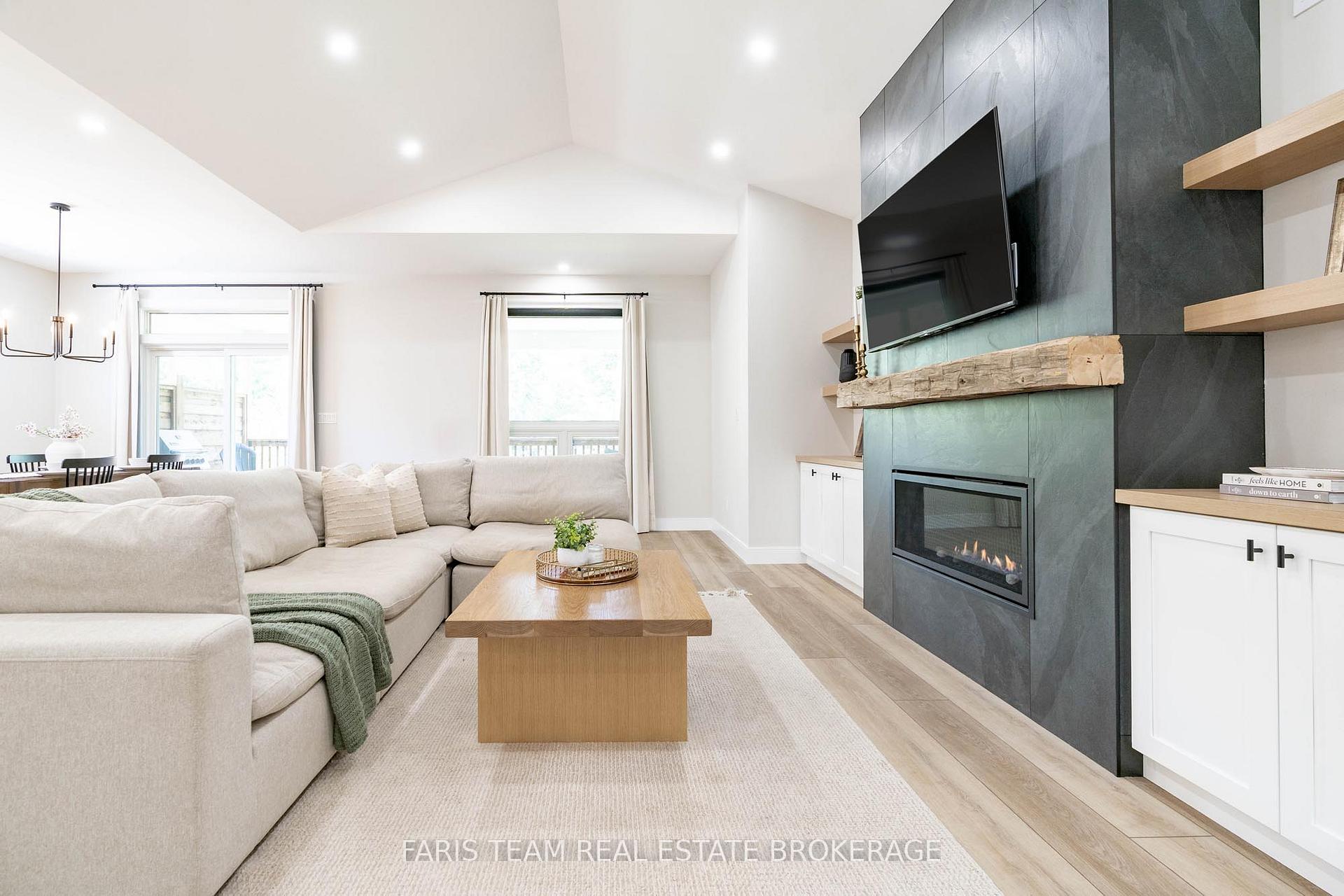 Photo 16 of 23 49th Street S, Wasaga Beach — HOMEH