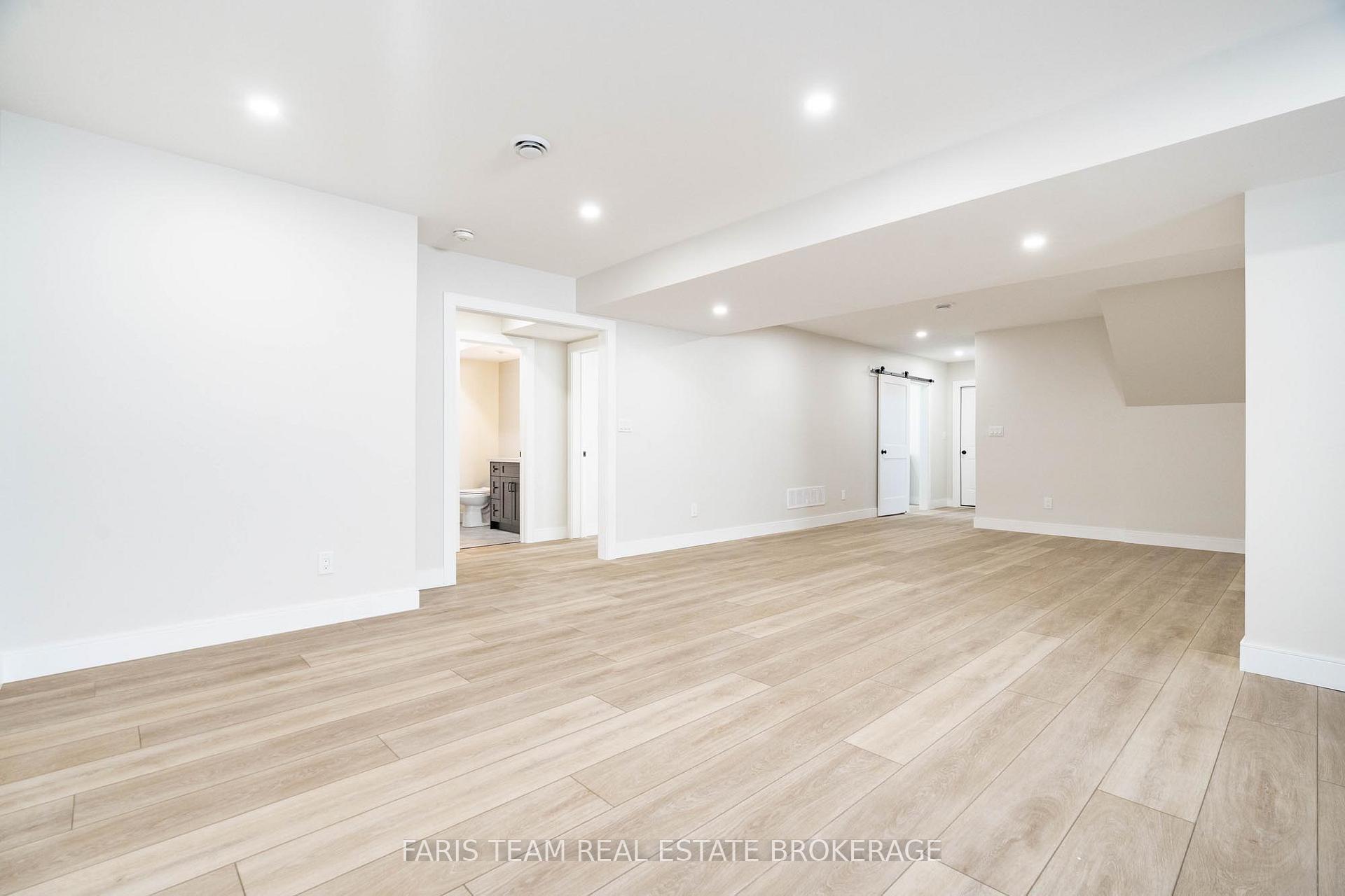 Photo 30 of 23 49th Street S, Wasaga Beach — HOMEH