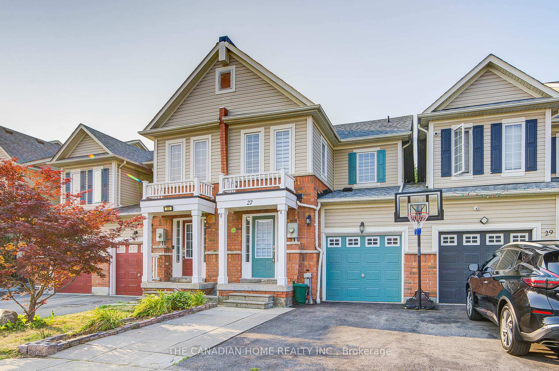 Front of 27 Macmillan Avenue