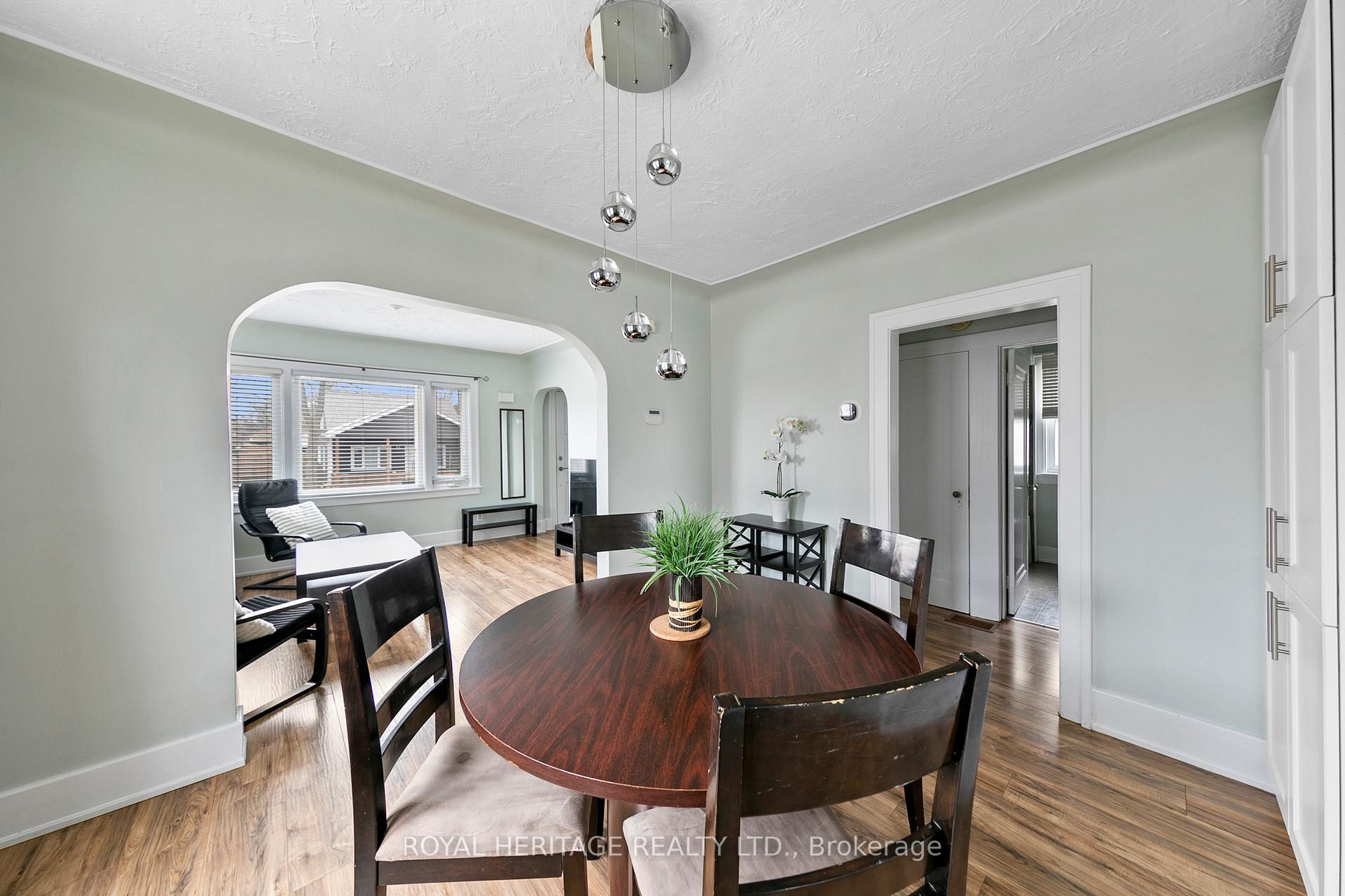 Photo 8 of 680 Josephine Avenue, Windsor — HOMEH