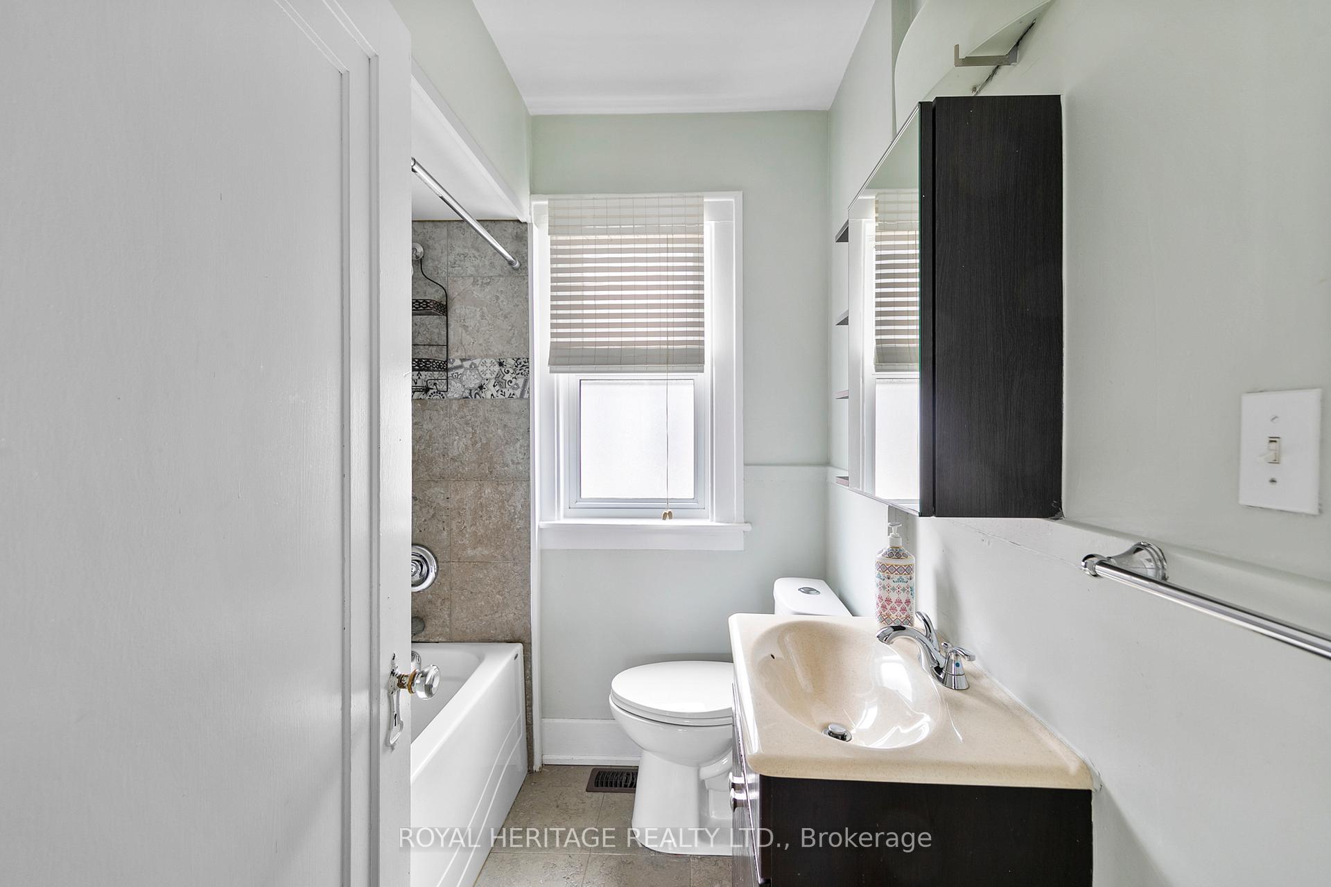 Photo 13 of 680 Josephine Avenue, Windsor — HOMEH