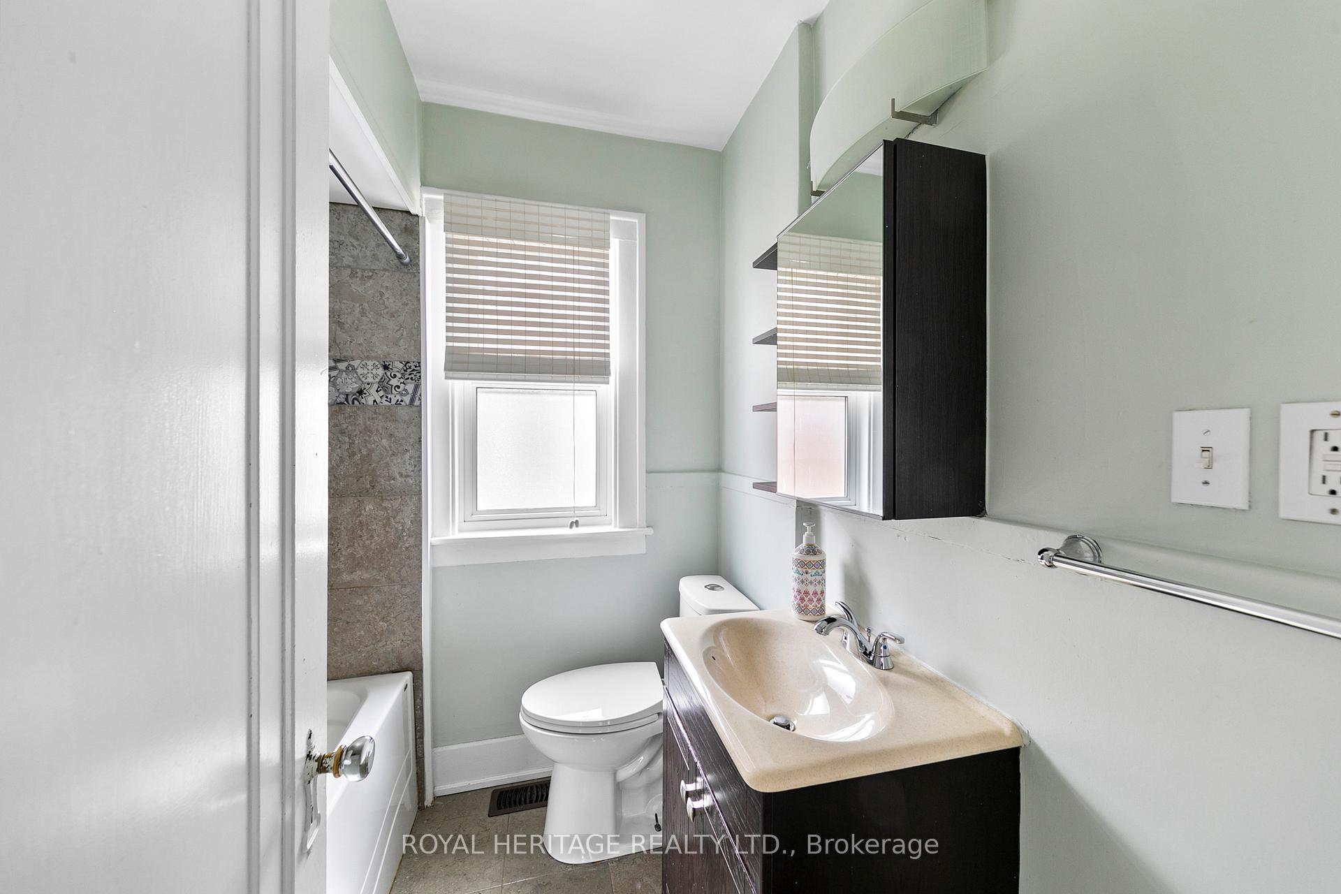 Photo 14 of 680 Josephine Avenue, Windsor — HOMEH