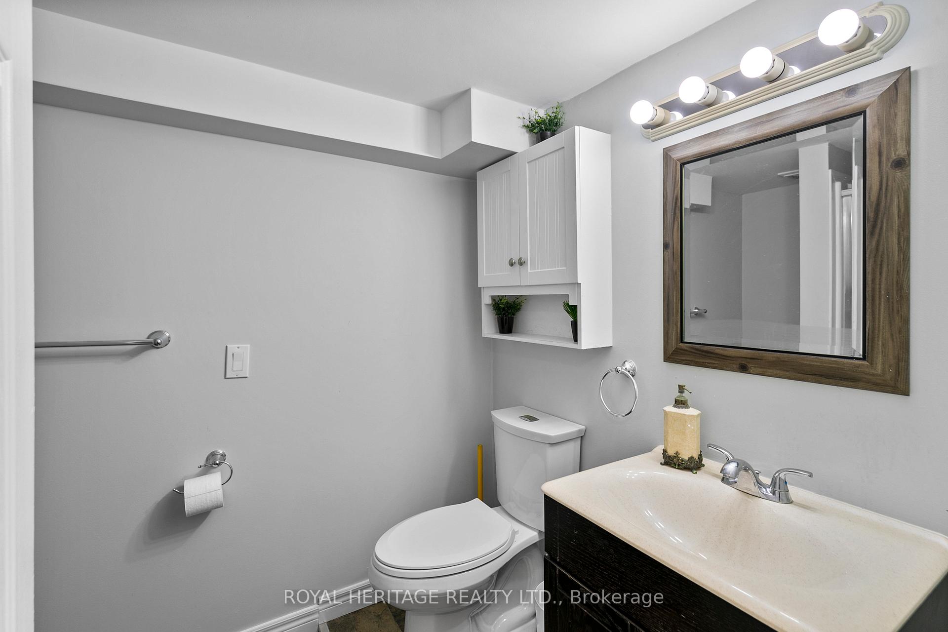 Photo 17 of 680 Josephine Avenue, Windsor — HOMEH