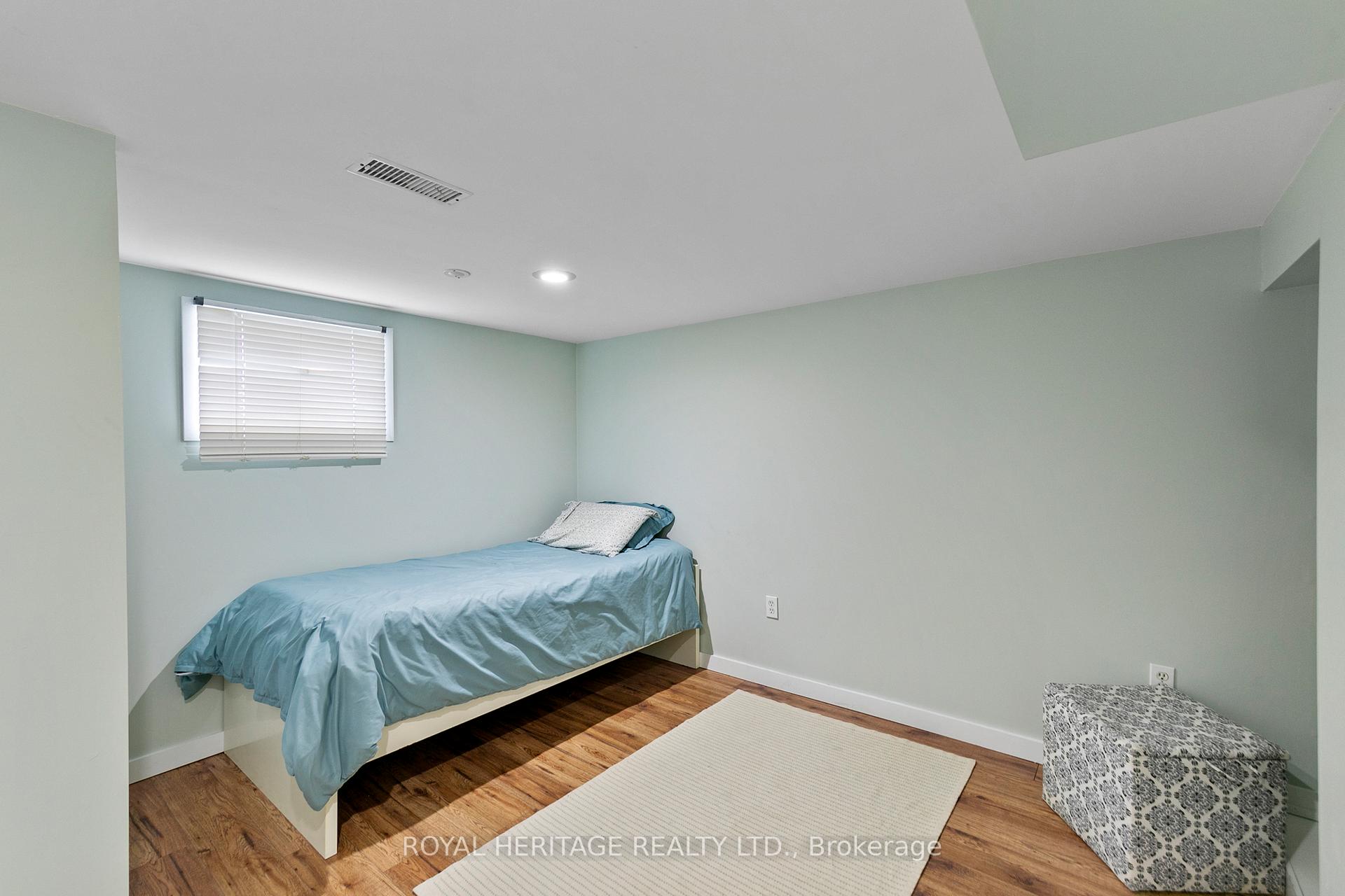 Photo 18 of 680 Josephine Avenue, Windsor — HOMEH