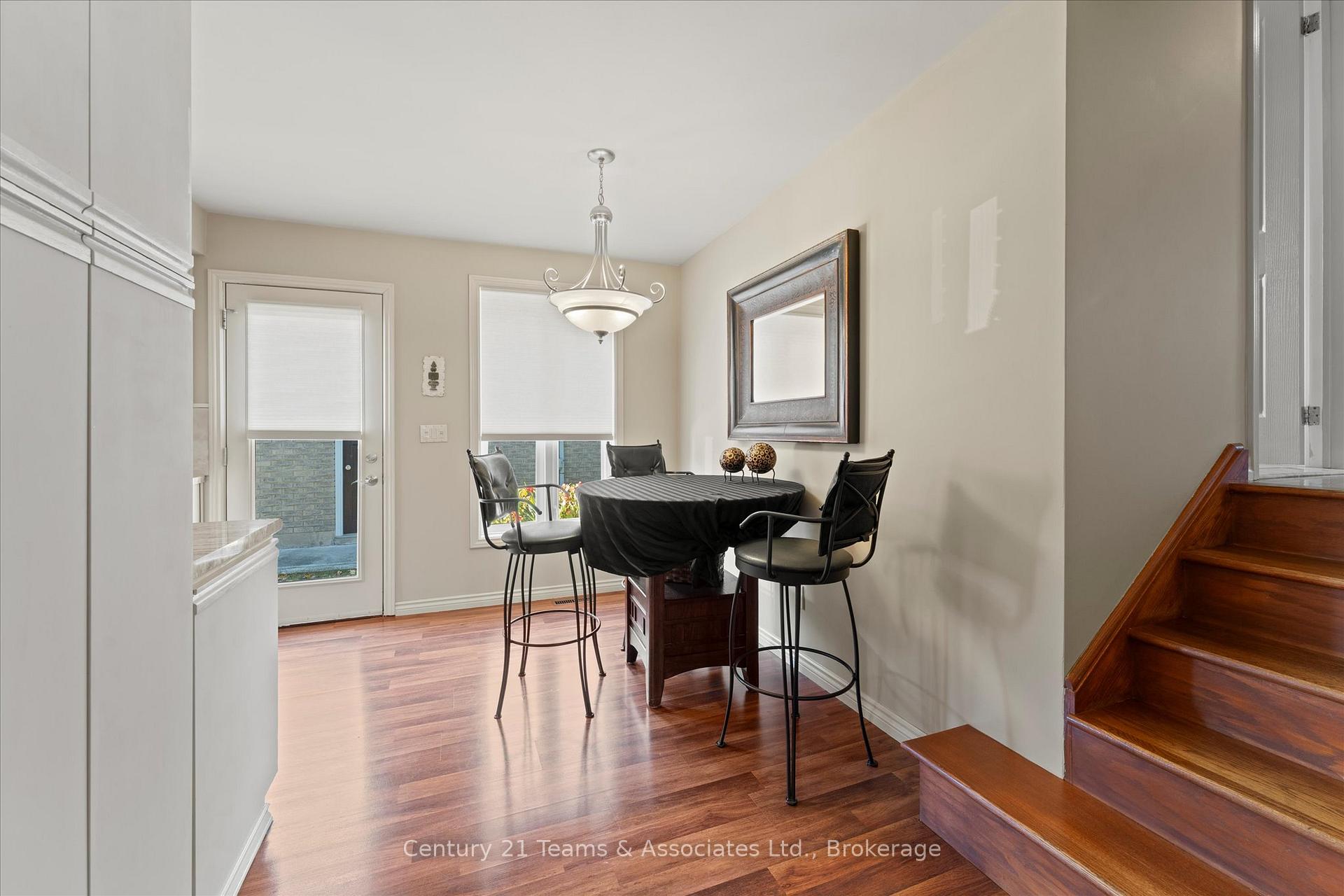 Photo 10 of 9590 Kerby Road, Windsor — HOMEH