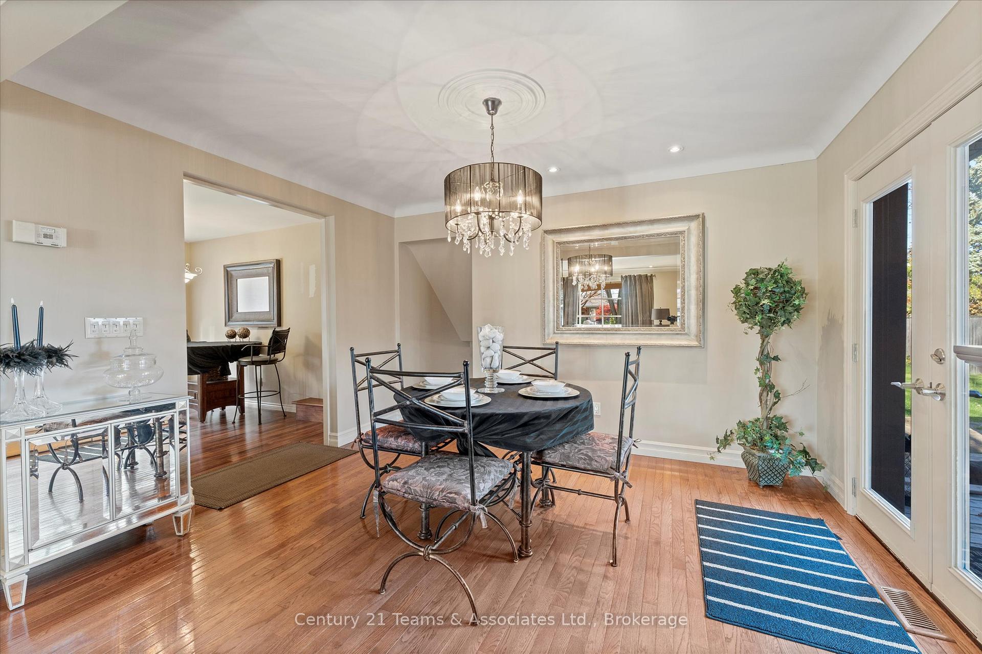 Photo 12 of 9590 Kerby Road, Windsor — HOMEH