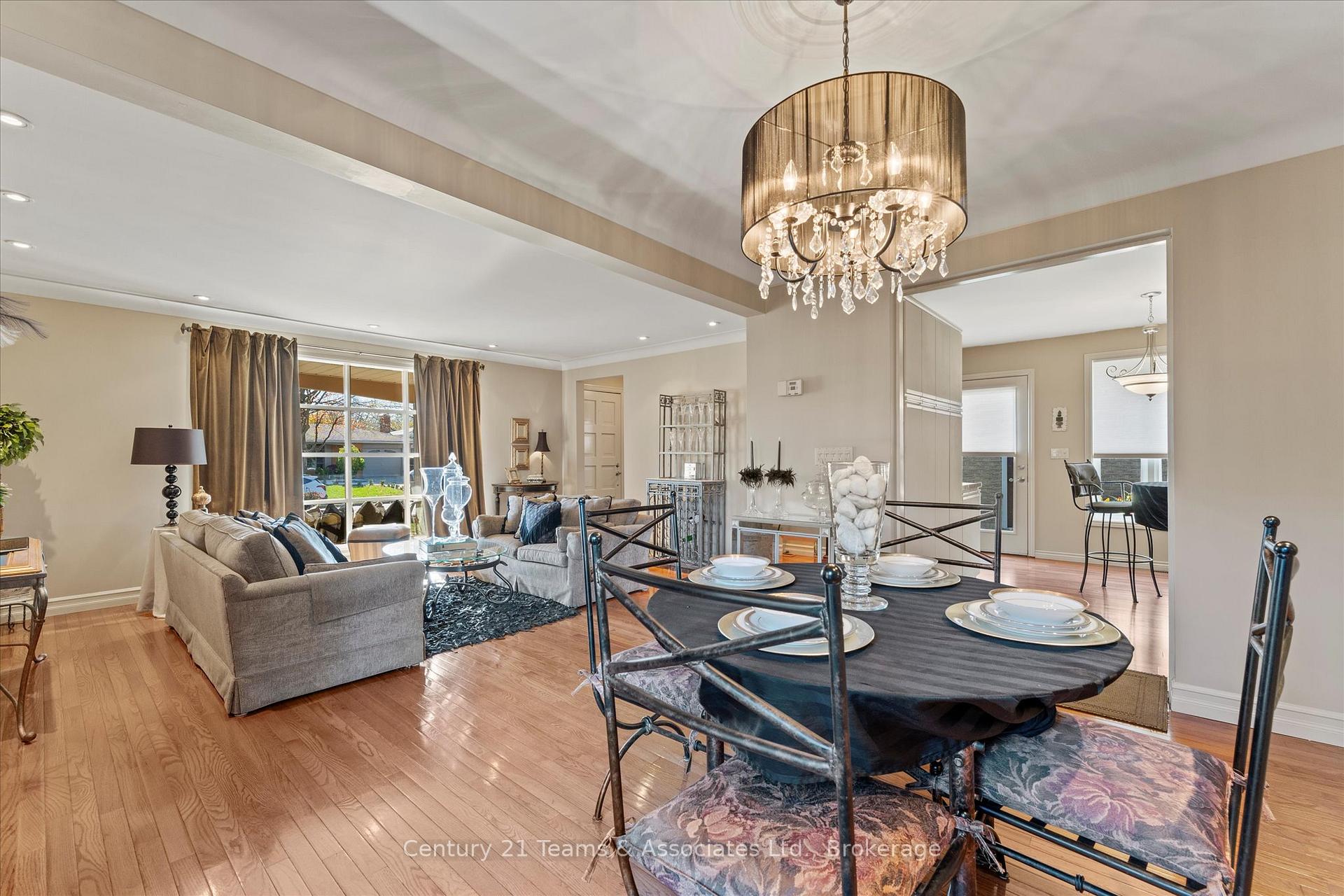 Photo 15 of 9590 Kerby Road, Windsor — HOMEH