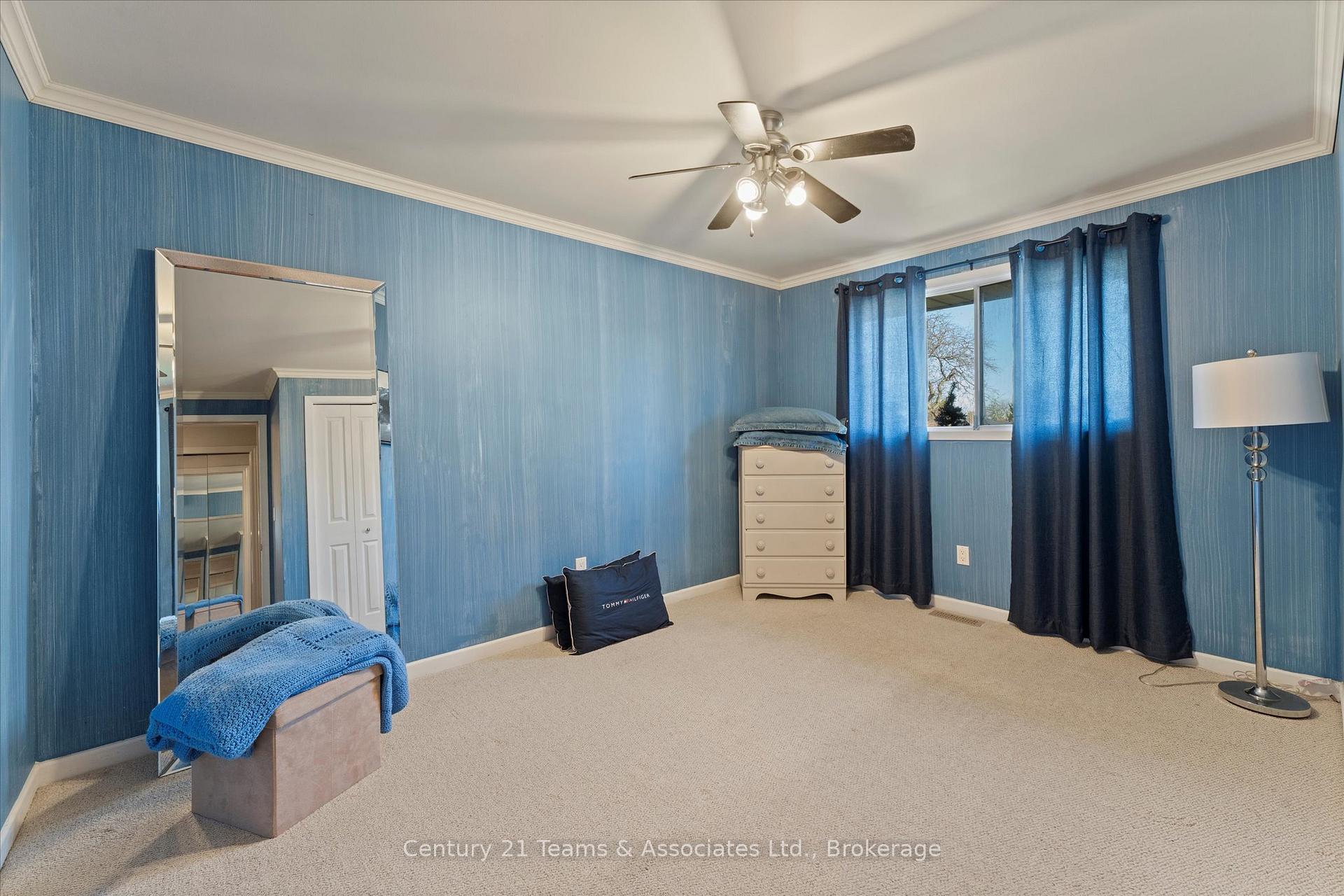 Photo 18 of 9590 Kerby Road, Windsor — HOMEH