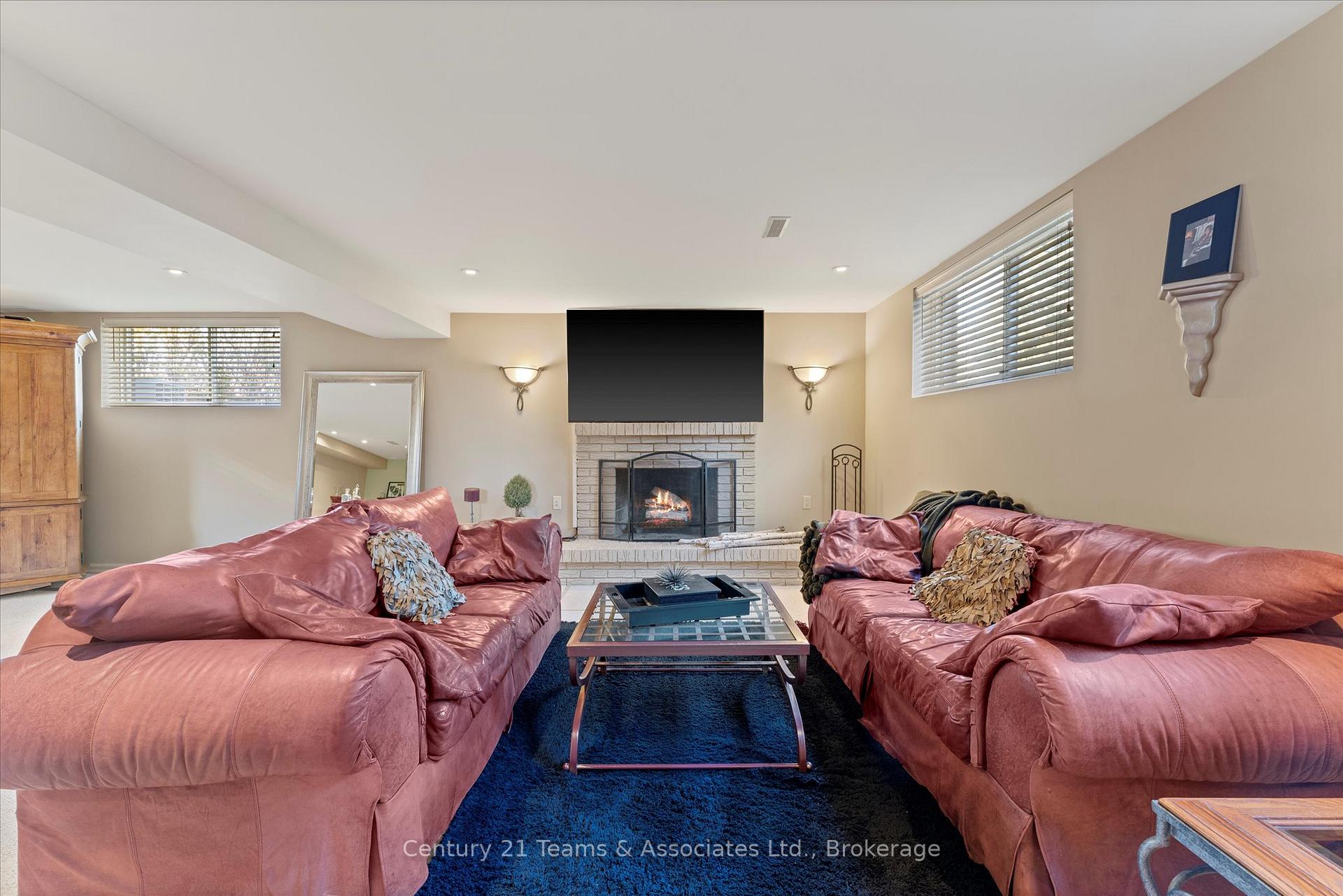 Photo 22 of 9590 Kerby Road, Windsor — HOMEH