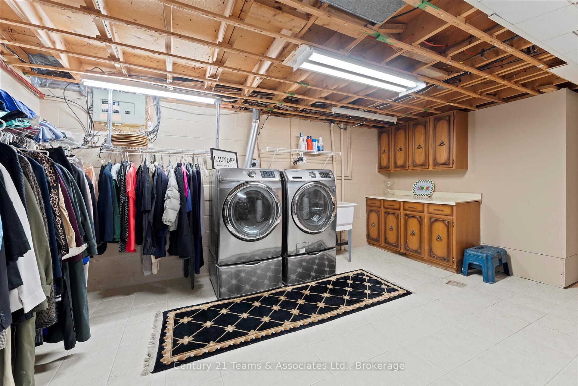 Photo 29 of 9590 Kerby Road, Windsor — HOMEH