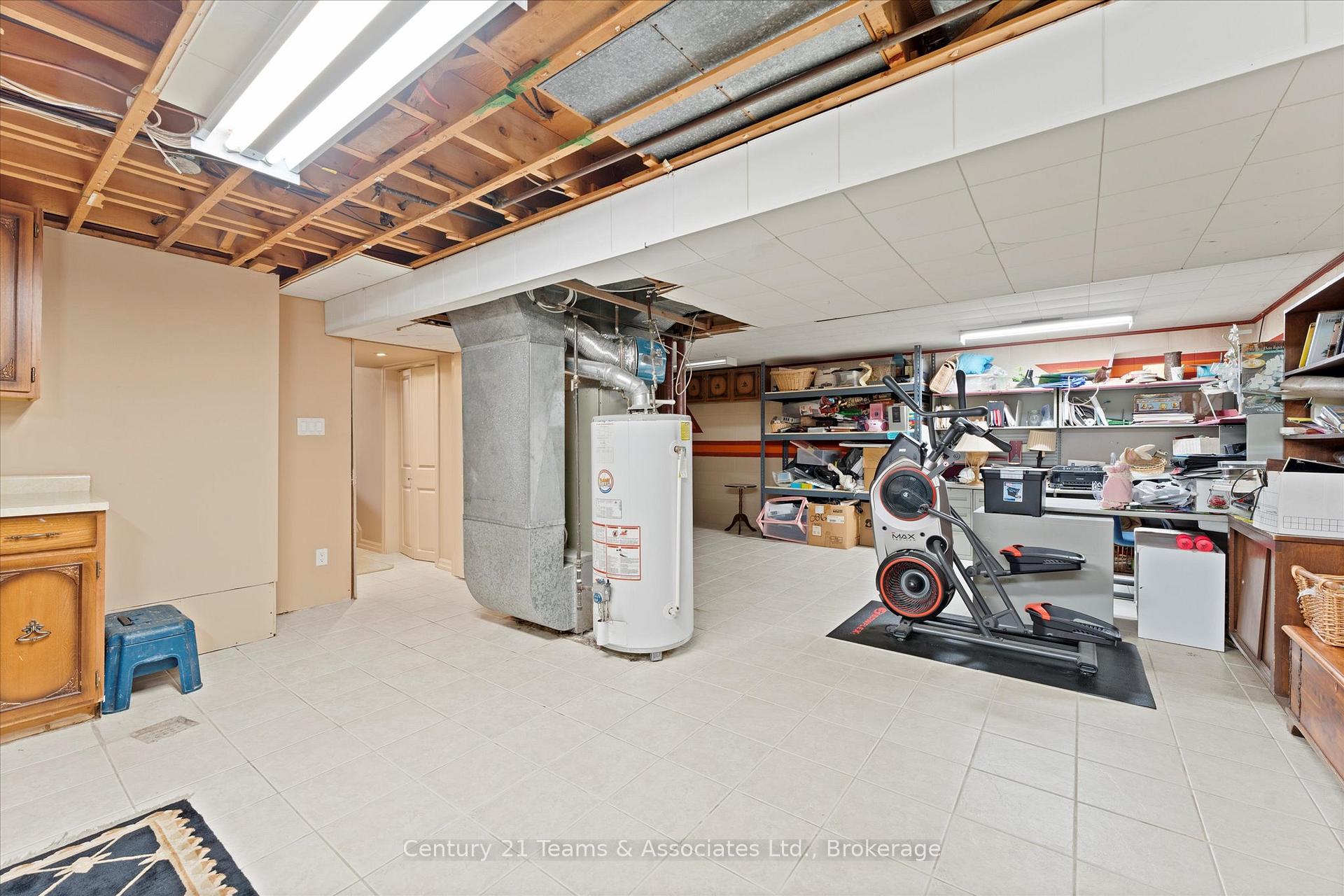 Photo 30 of 9590 Kerby Road, Windsor — HOMEH