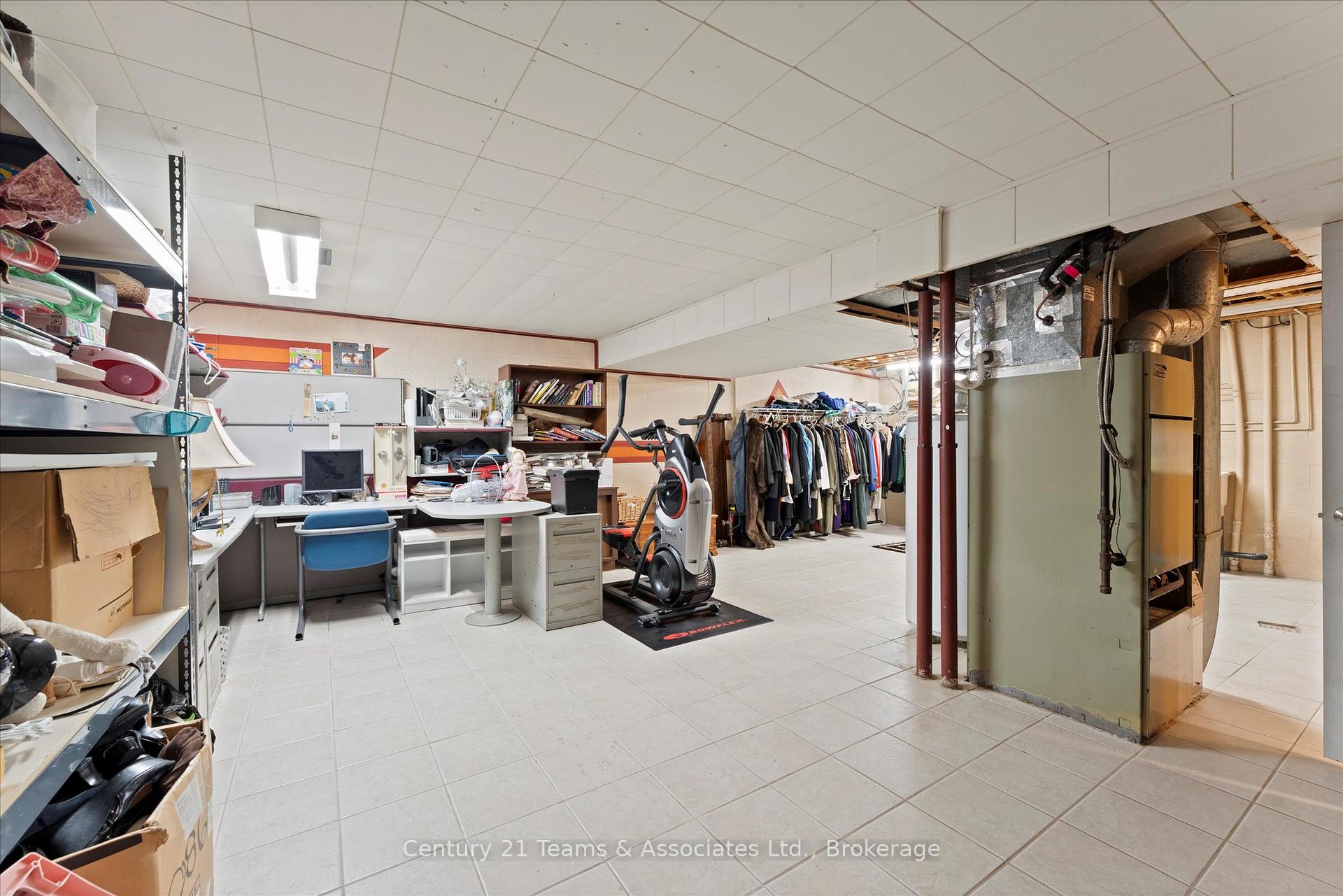 Photo 31 of 9590 Kerby Road, Windsor — HOMEH