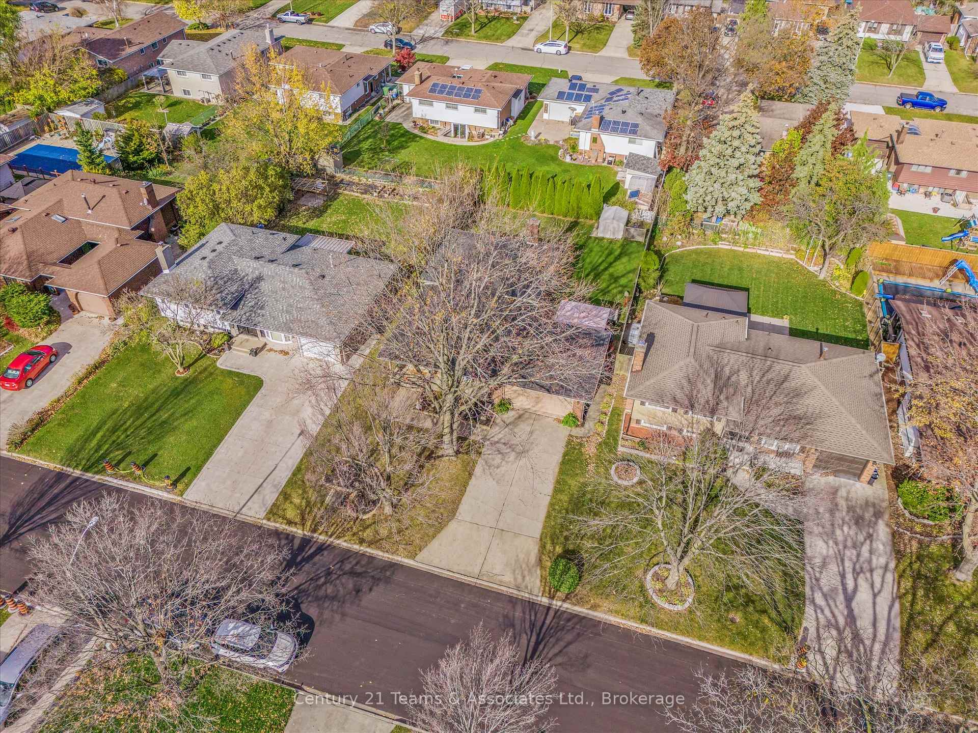 Photo 38 of 9590 Kerby Road, Windsor — HOMEH