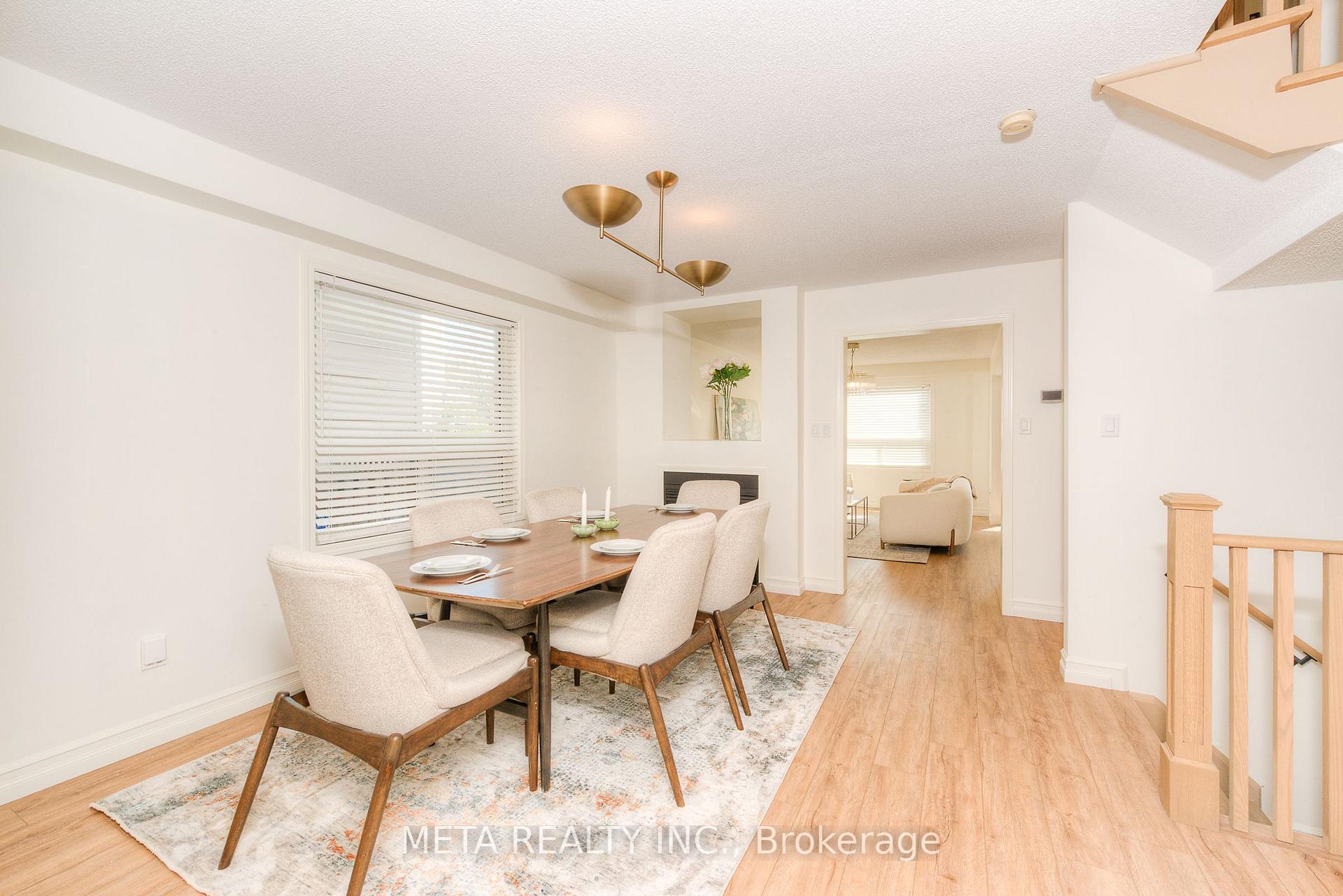 Photo 7 of 17 Brownridge Place, Whitby, Williamsburg — HOMEH