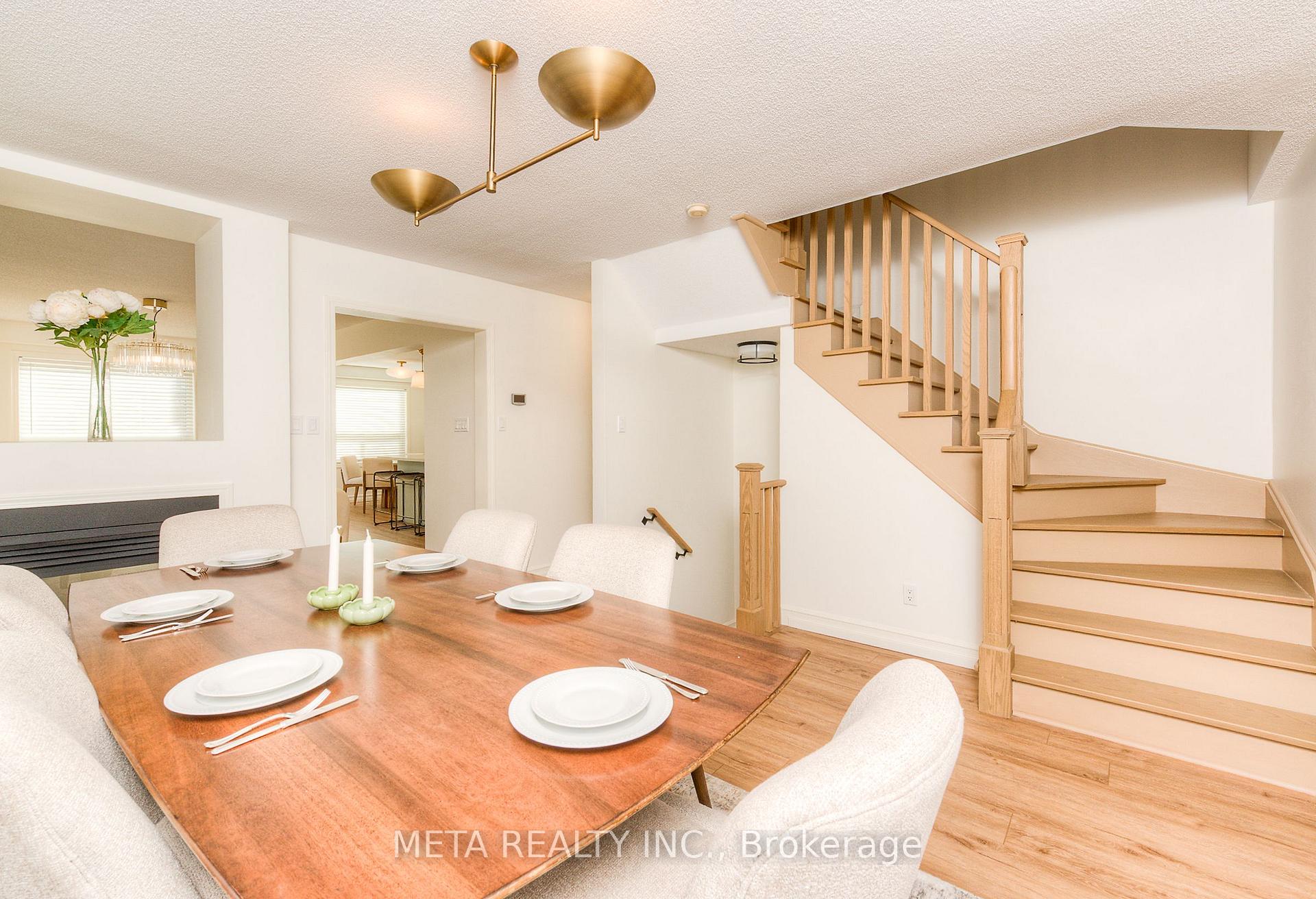 Photo 8 of 17 Brownridge Place, Whitby, Williamsburg — HOMEH