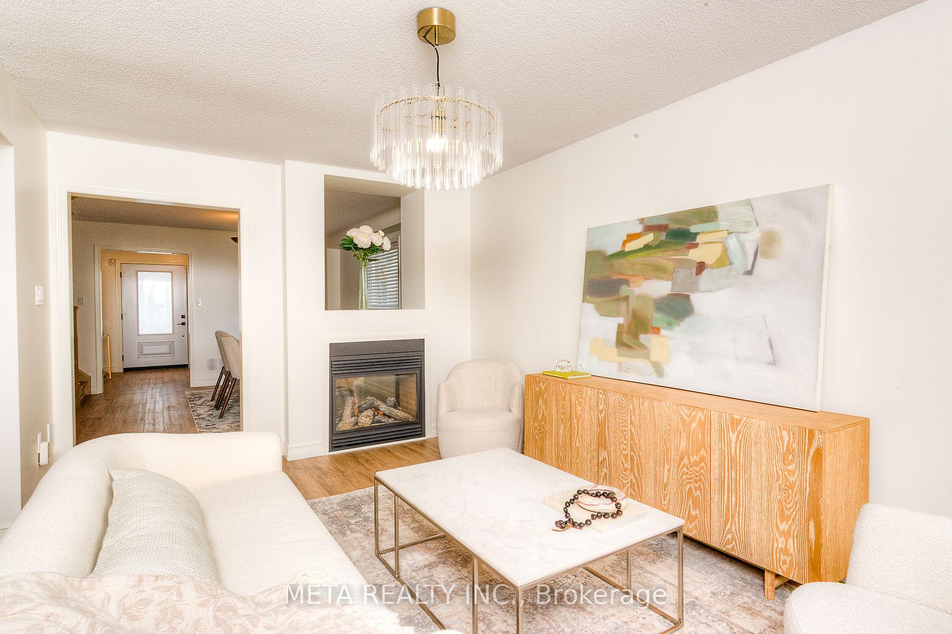 Photo 14 of 17 Brownridge Place, Whitby, Williamsburg — HOMEH