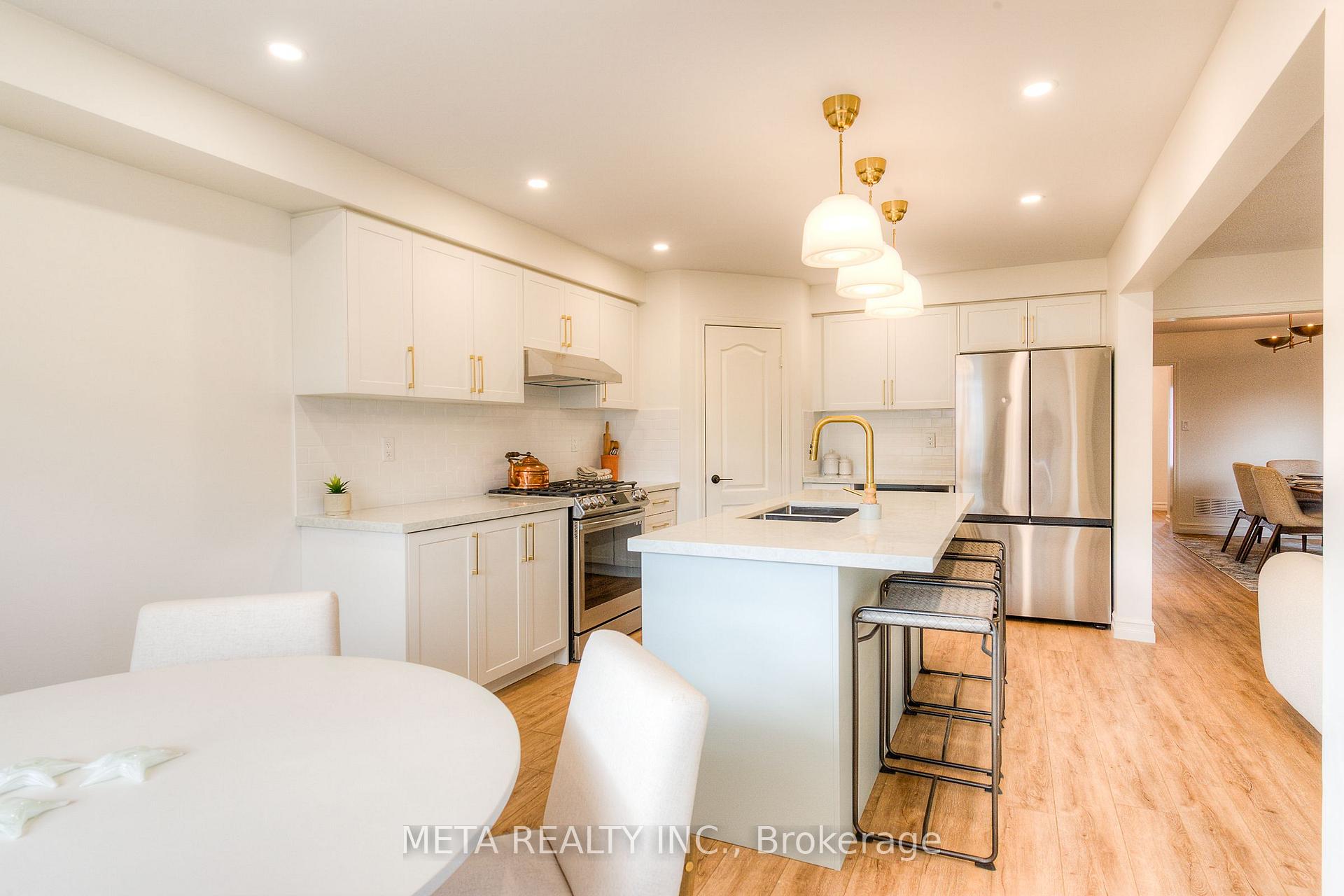 Photo 17 of 17 Brownridge Place, Whitby, Williamsburg — HOMEH