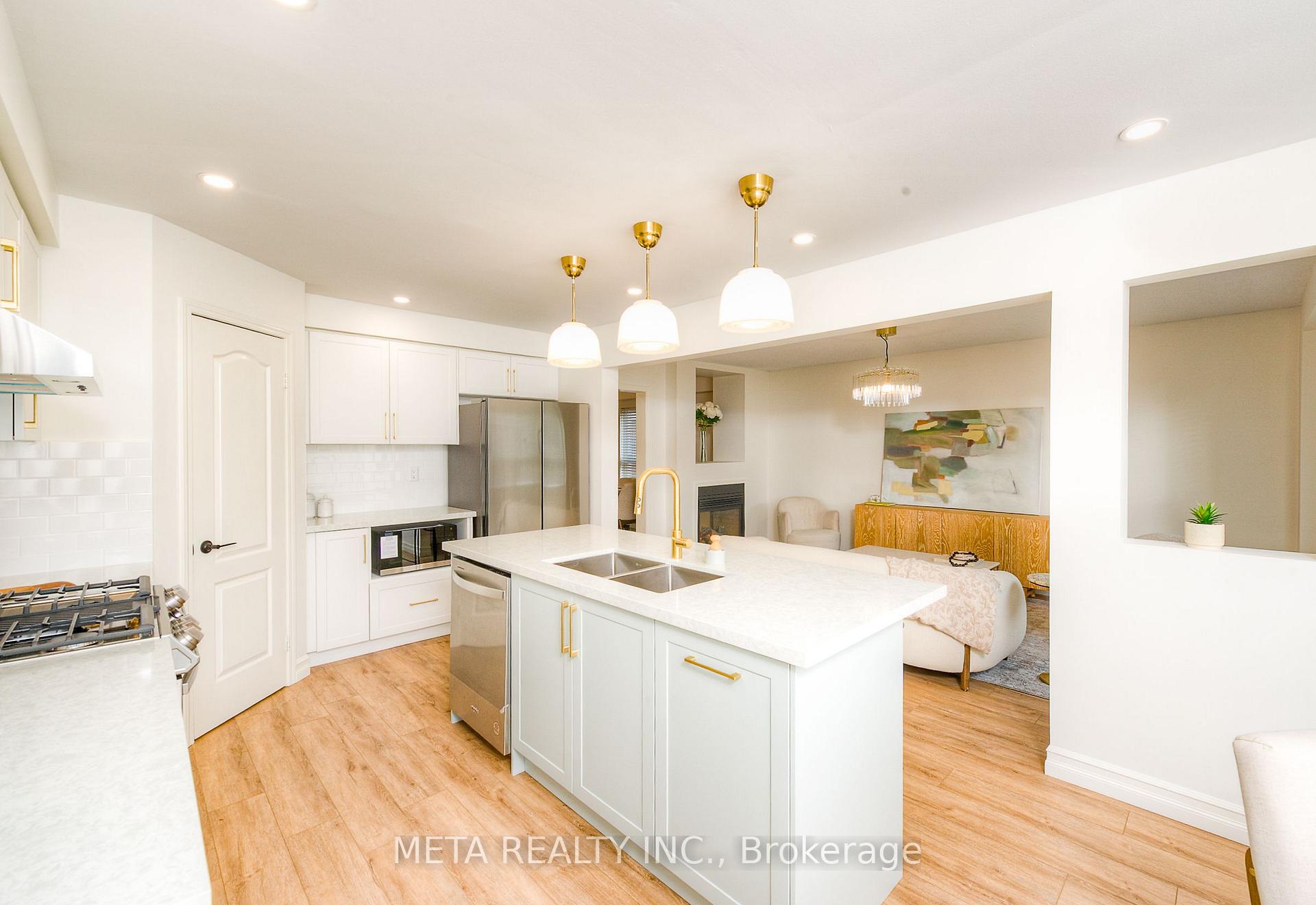 Photo 19 of 17 Brownridge Place, Whitby, Williamsburg — HOMEH