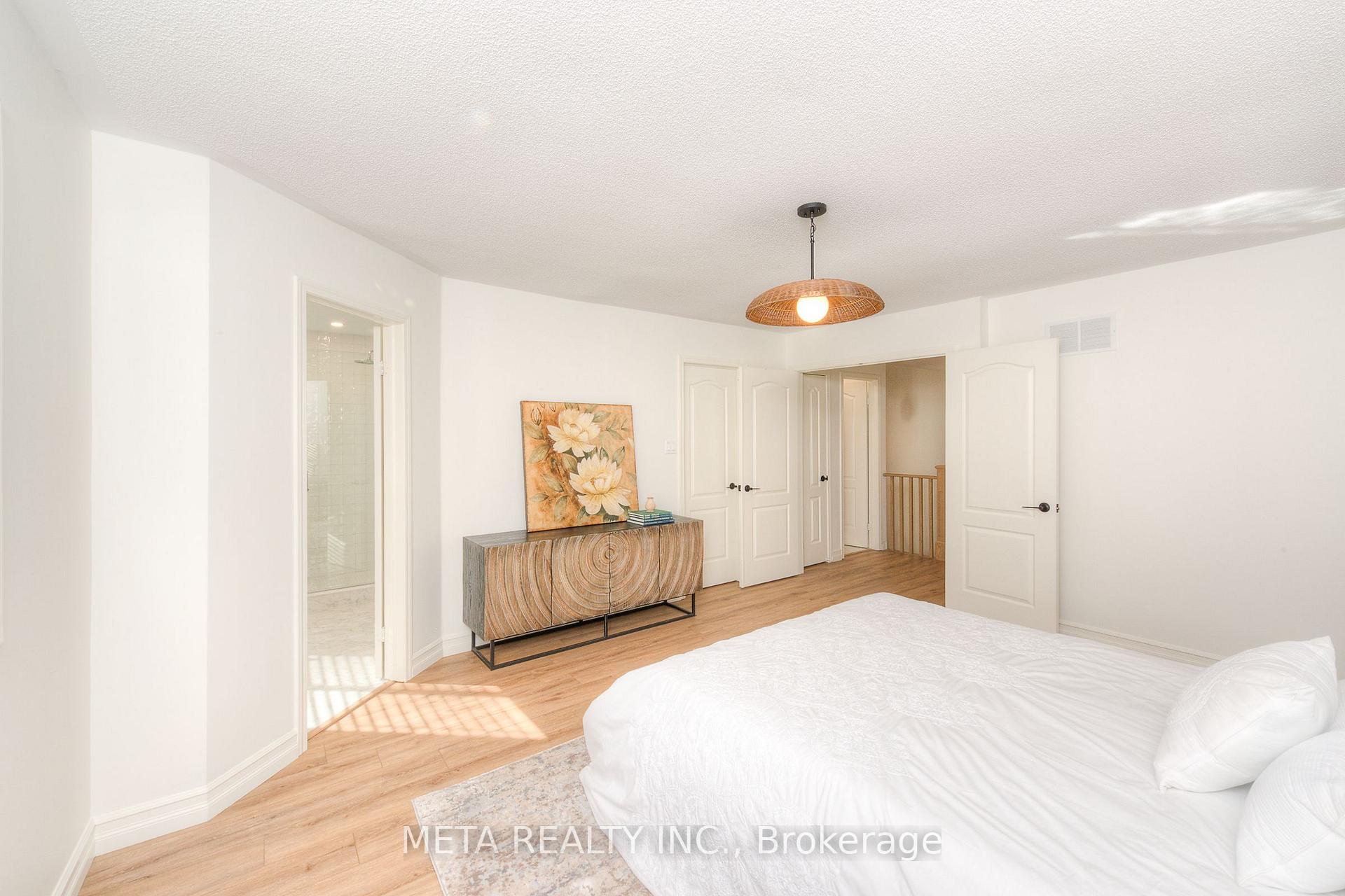 Photo 27 of 17 Brownridge Place, Whitby, Williamsburg — HOMEH