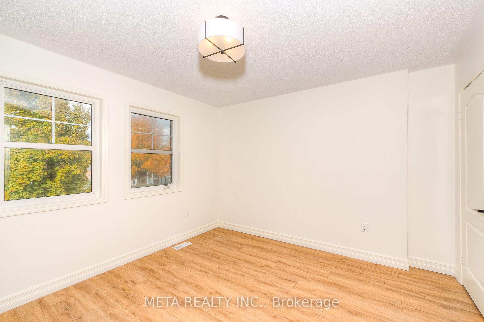 Photo 36 of 17 Brownridge Place, Whitby, Williamsburg — HOMEH