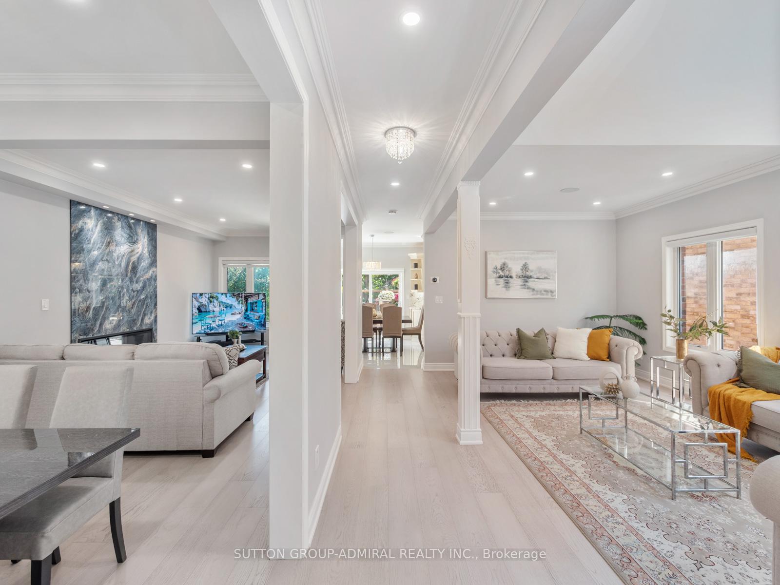 Photo 4 of 60 Starwood Road, Vaughan, Patterson — HOMEH