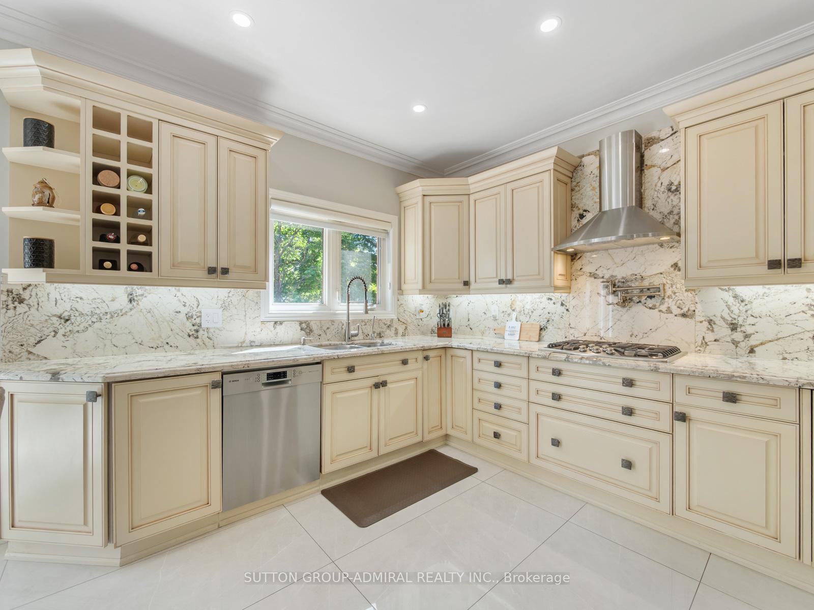 Photo 11 of 60 Starwood Road, Vaughan, Patterson — HOMEH