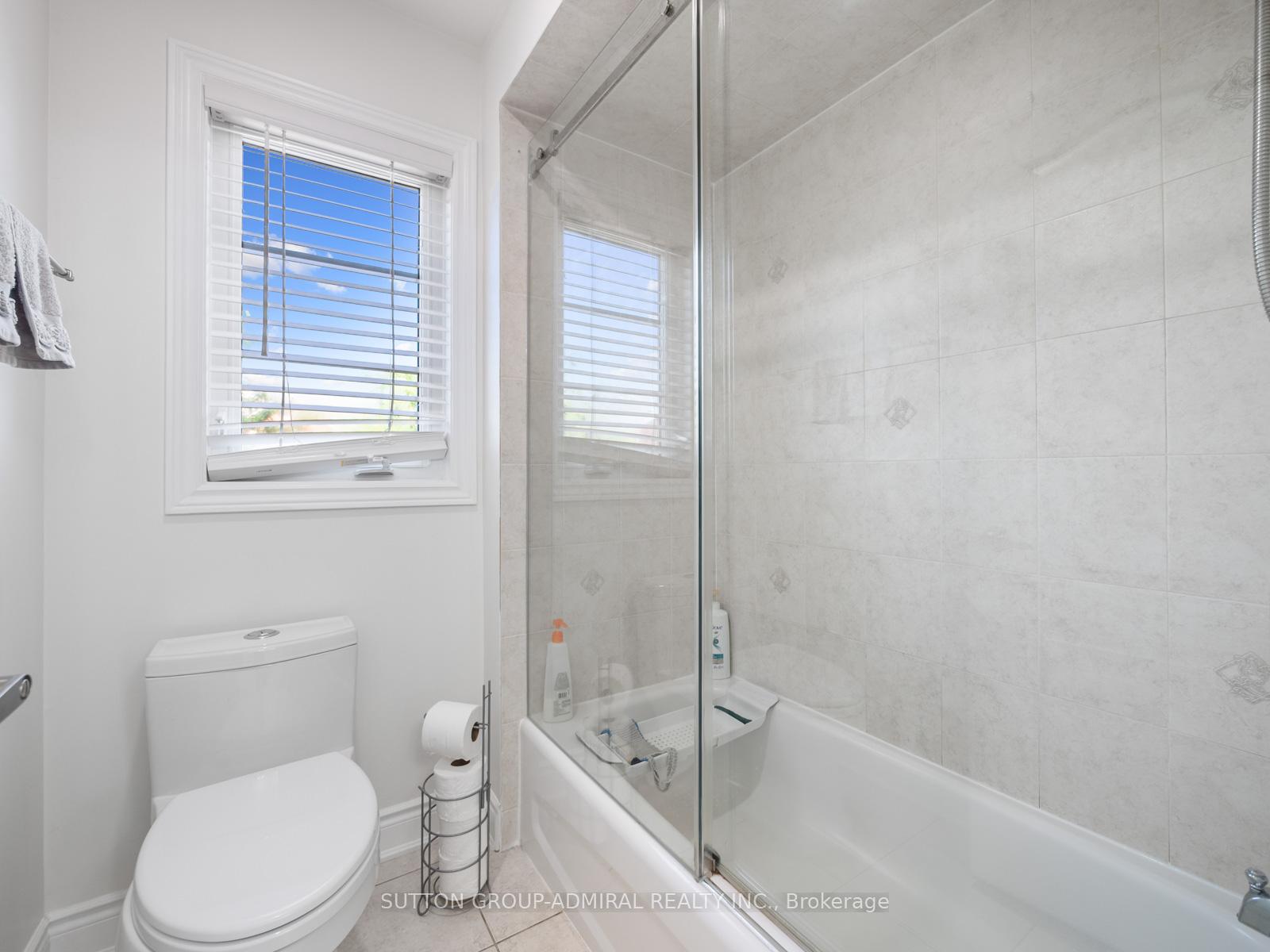 Photo 33 of 60 Starwood Road, Vaughan, Patterson — HOMEH